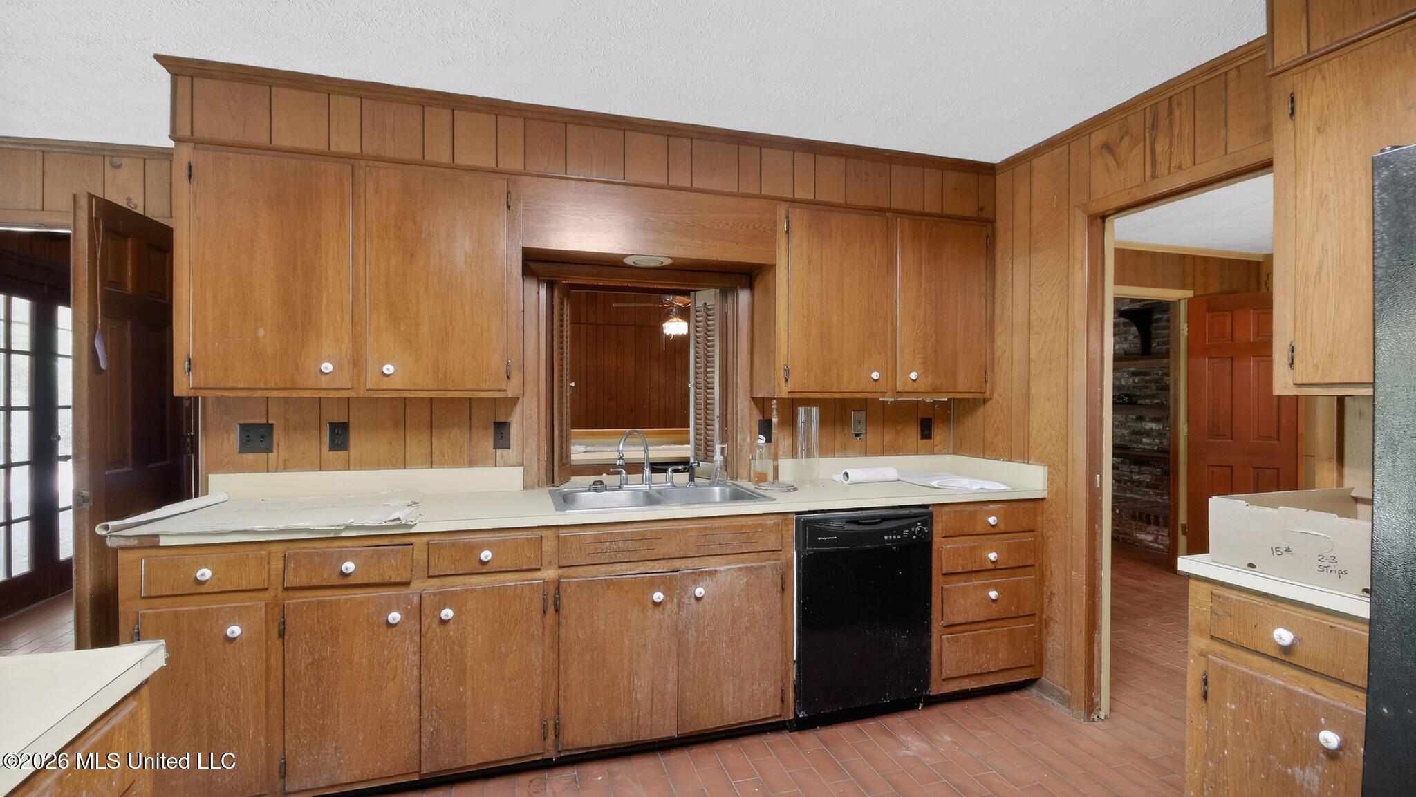 1000 Pine Land Drive Property Photo 17