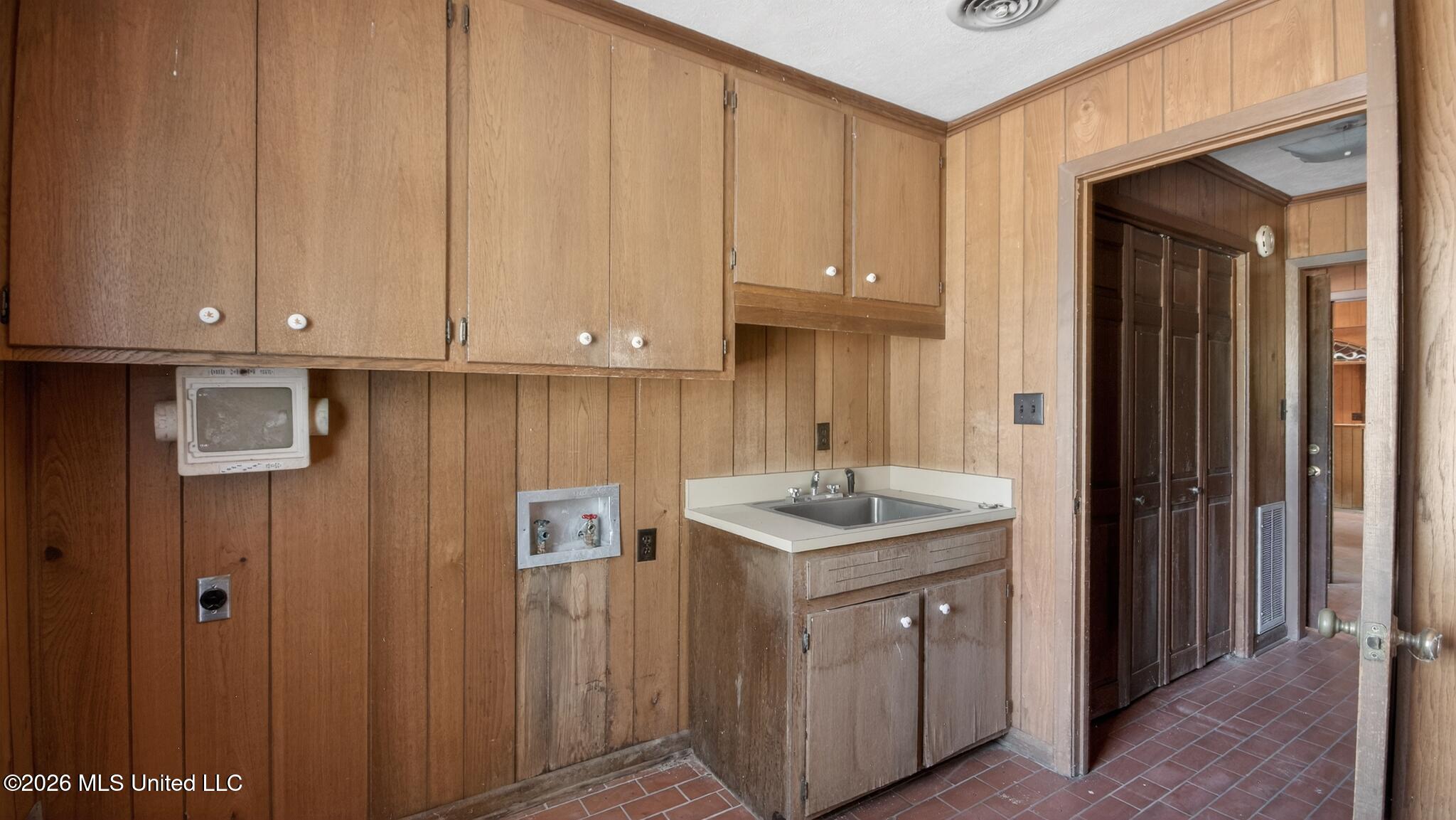 1000 Pine Land Drive Property Photo 28