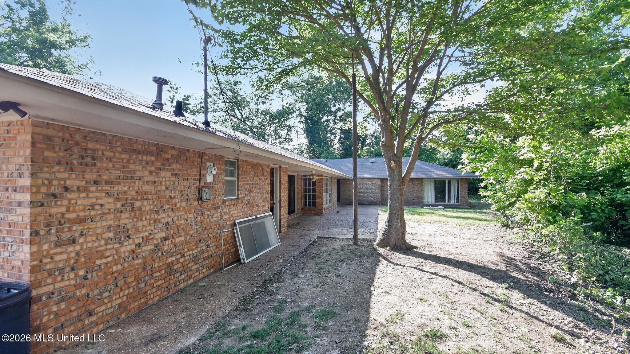 1000 Pine Land Drive Property Photo 29
