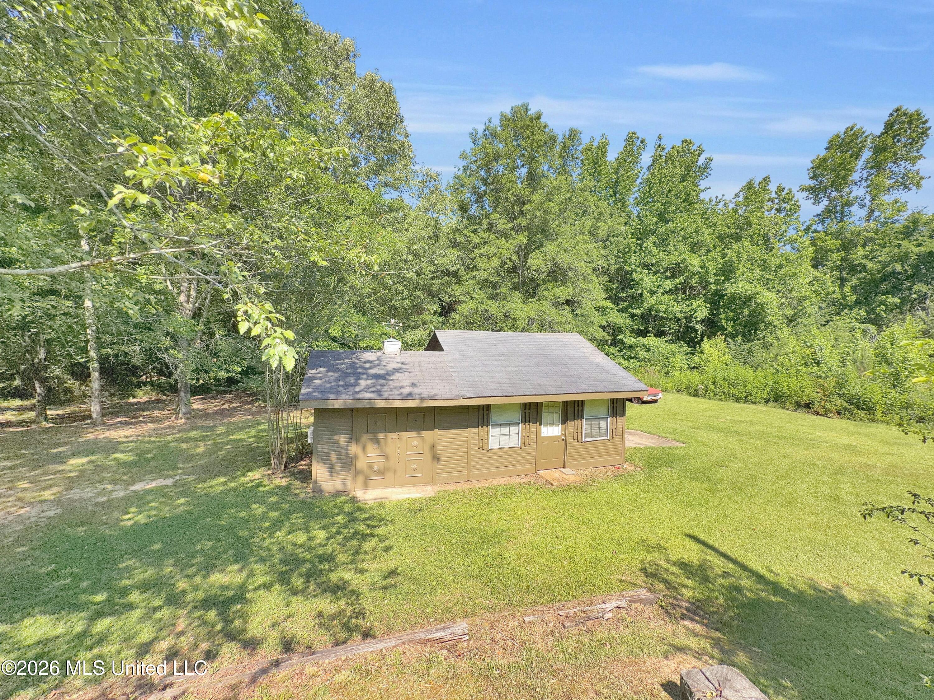 243 Massey Circle Property Photo 7