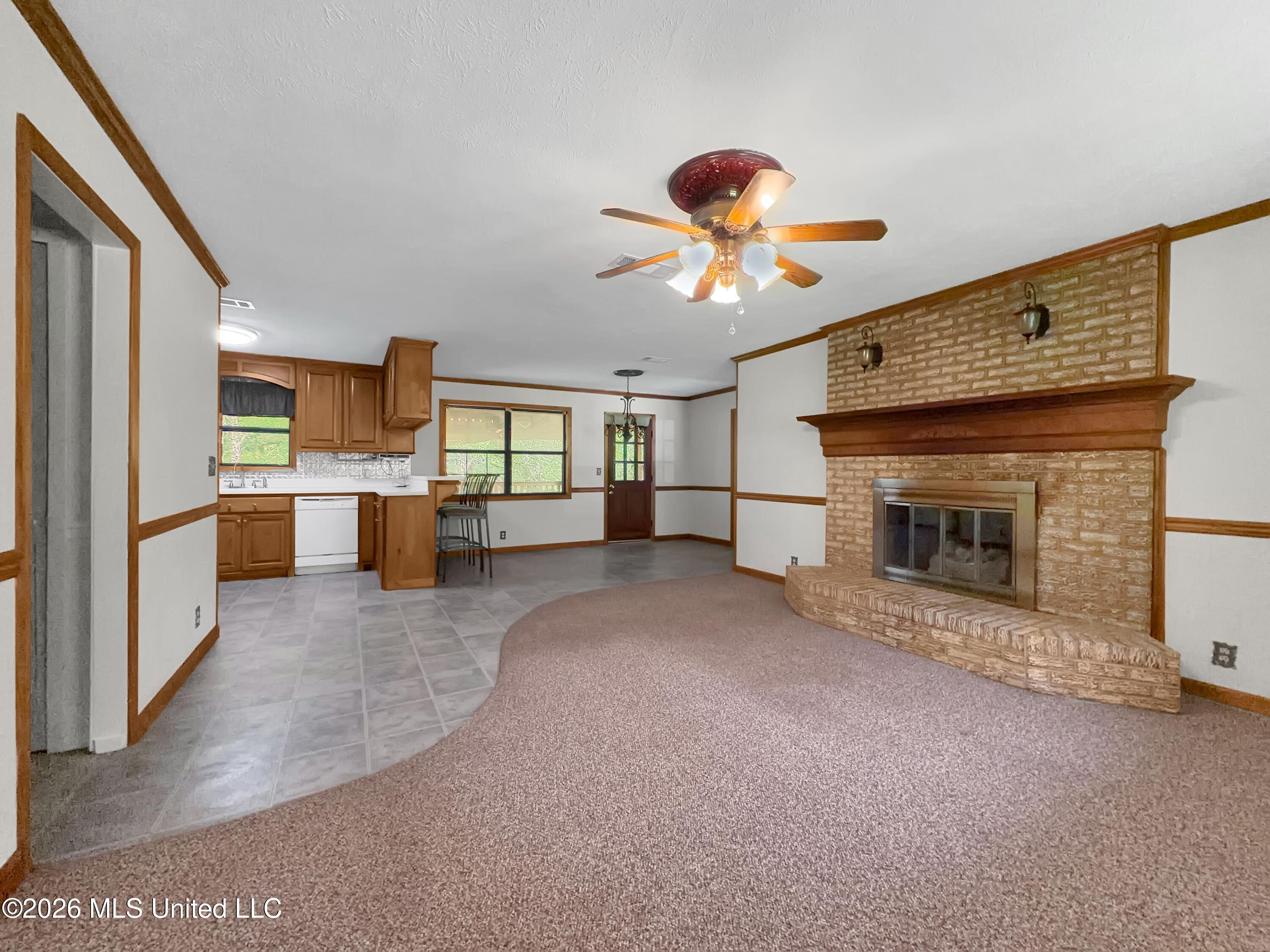 243 Massey Circle Property Photo 8
