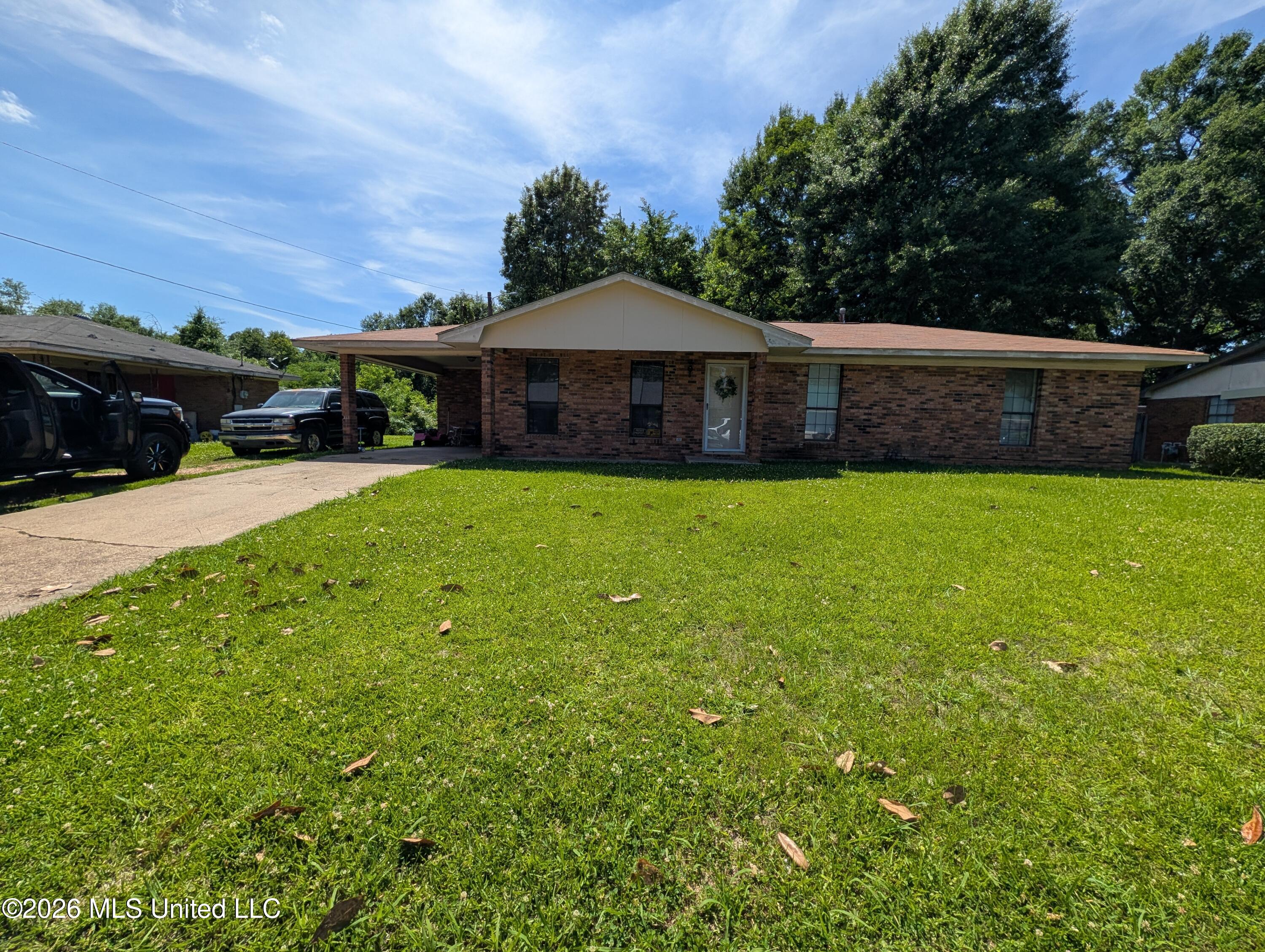1016 Lotus Drive Property Photo 1