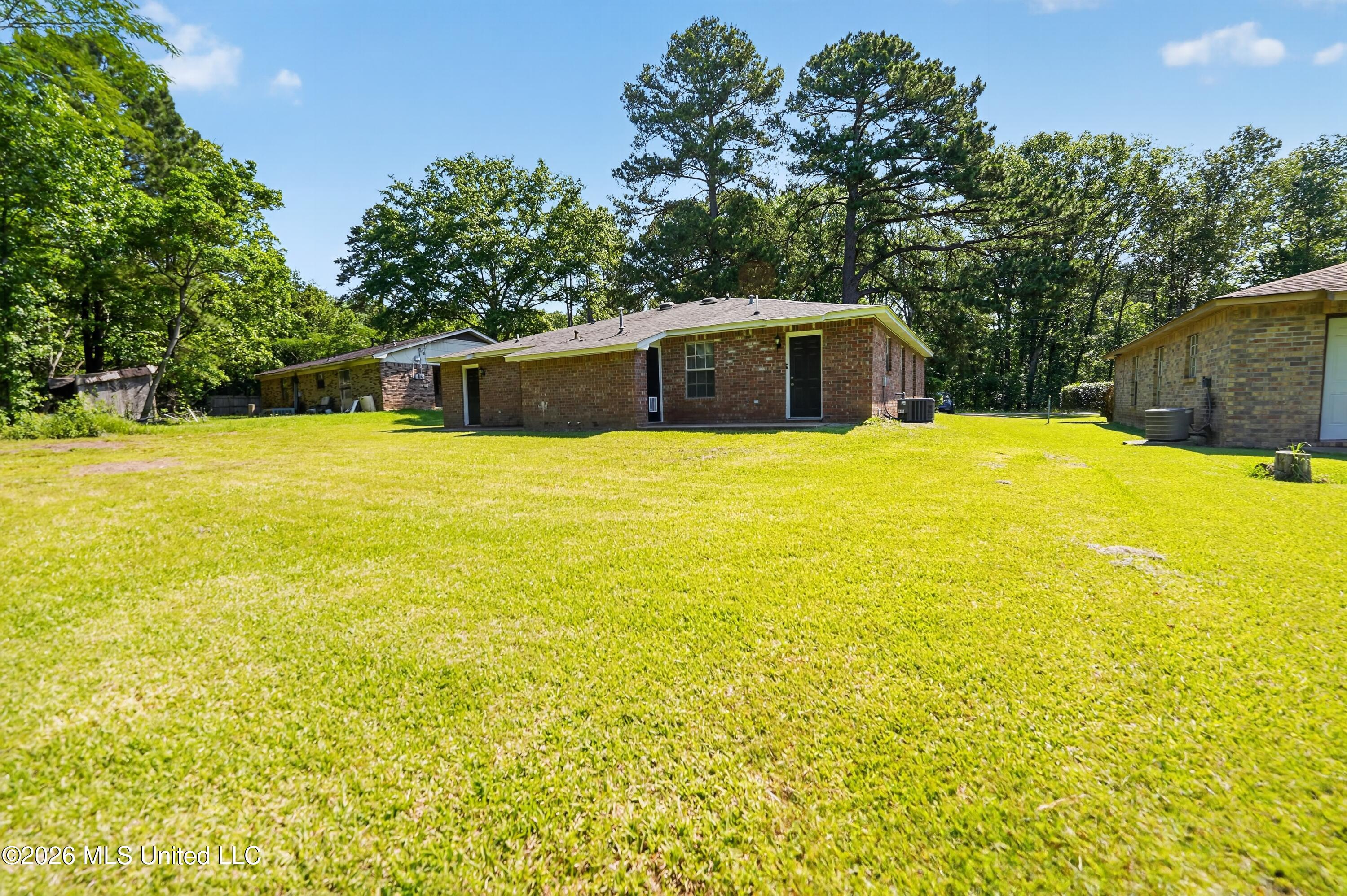 711 George Kersh Drive Property Photo 2