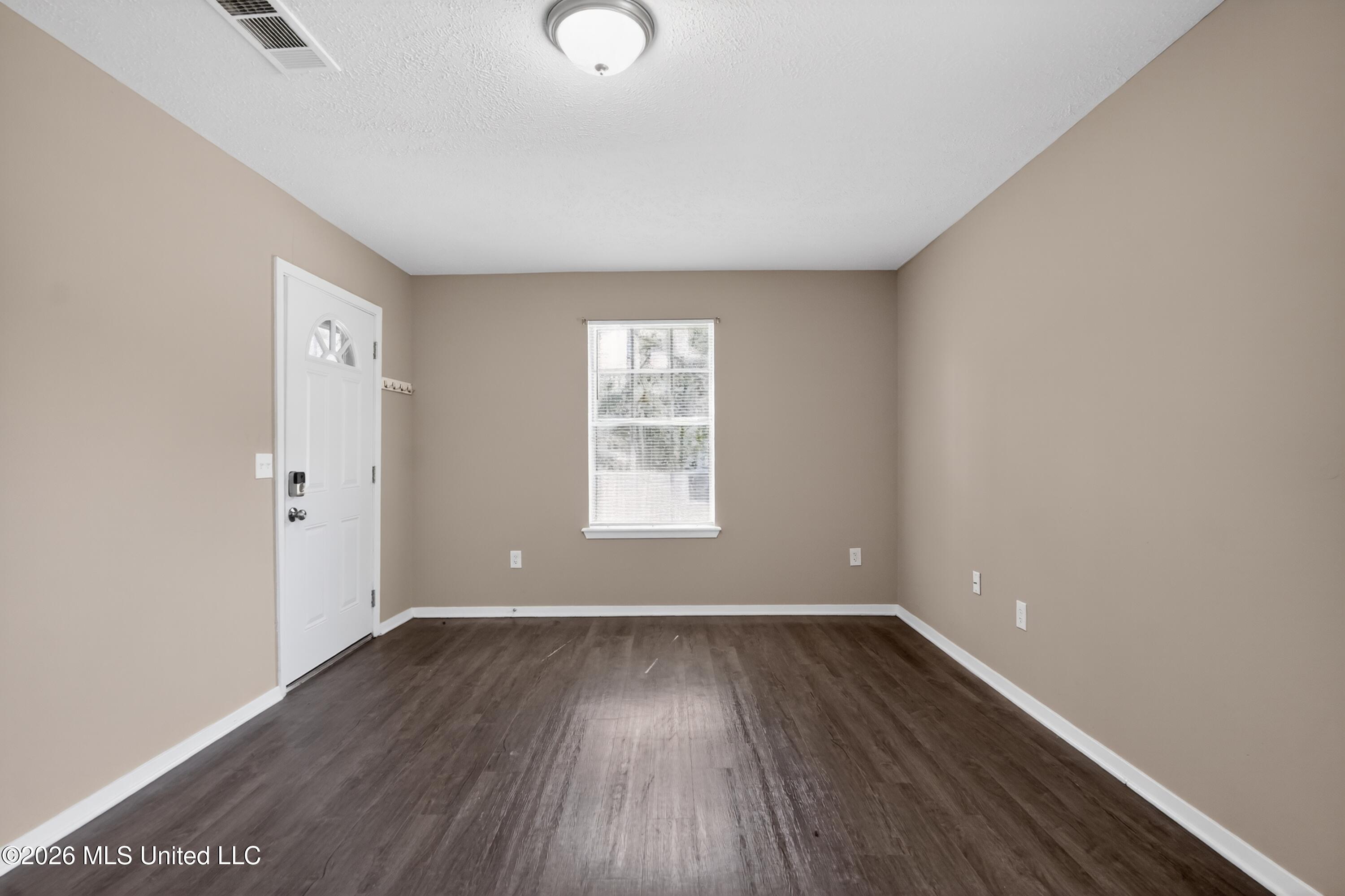 711 George Kersh Drive Property Photo 6