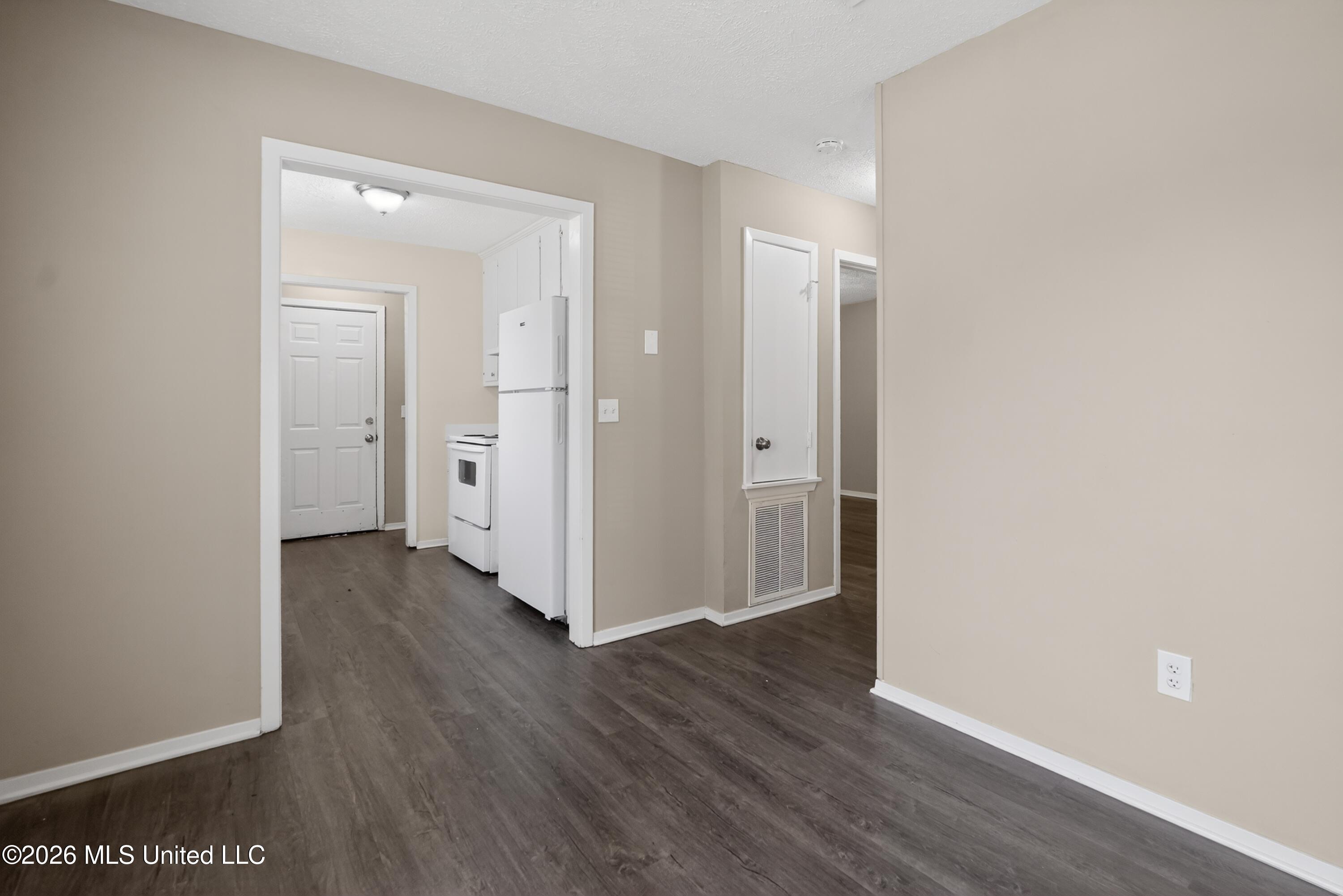 711 George Kersh Drive Property Photo 9