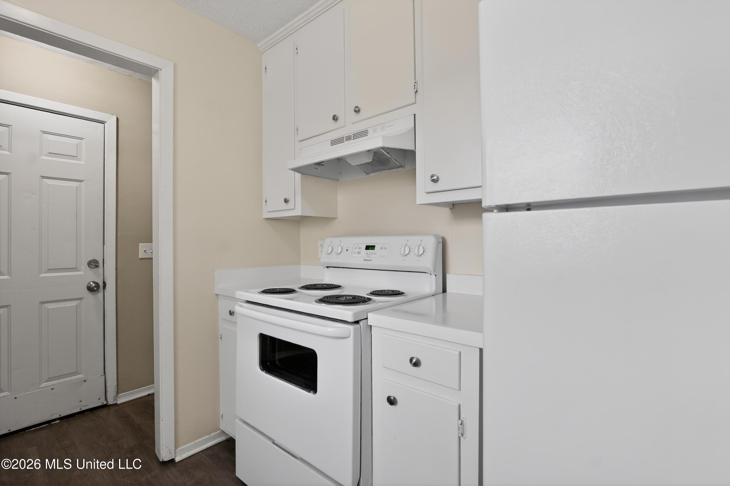 711 George Kersh Drive Property Photo 28