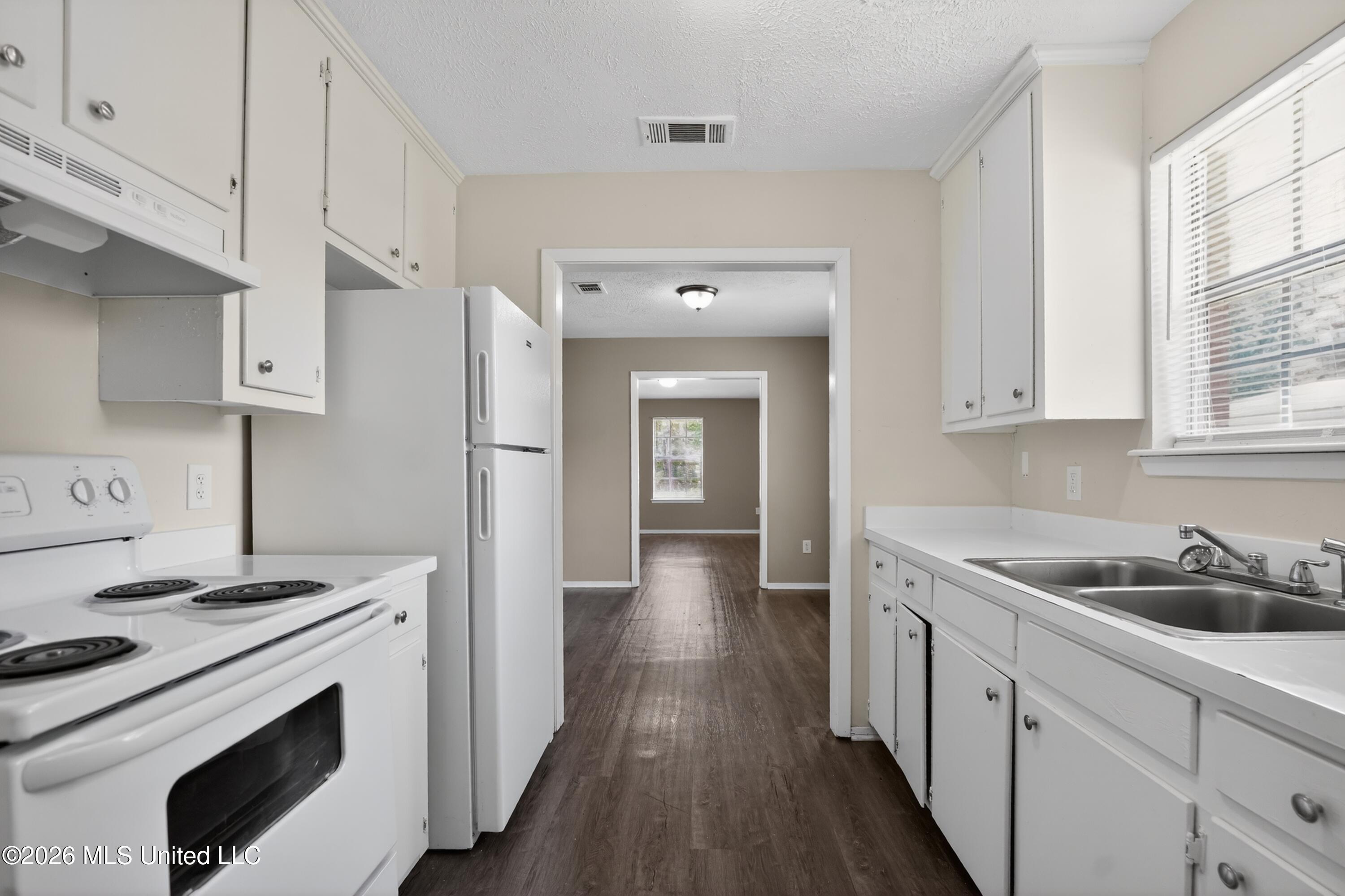 711 George Kersh Drive Property Photo 31