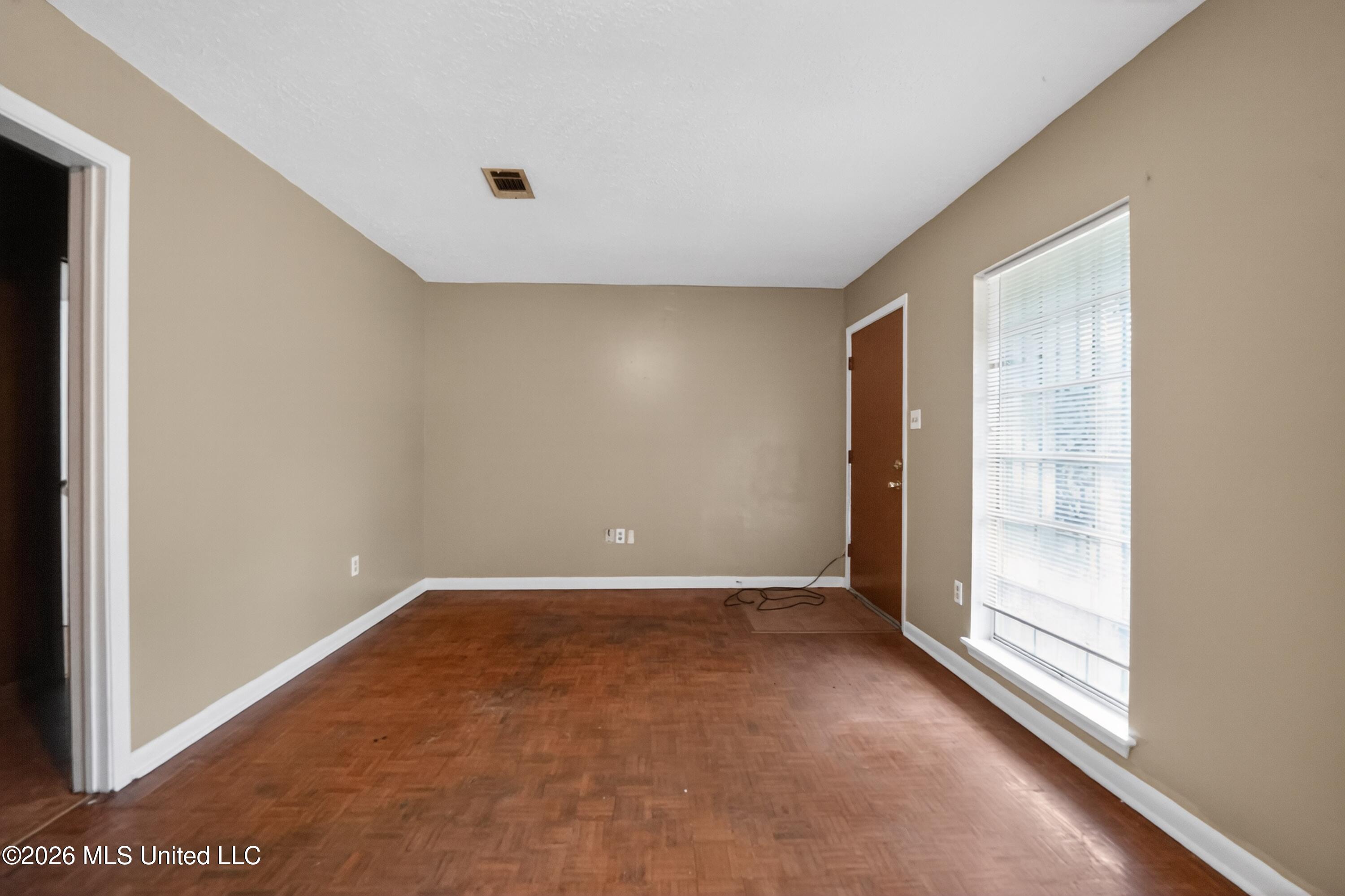 6615 Lyndon B Johnson Drive Property Photo 10