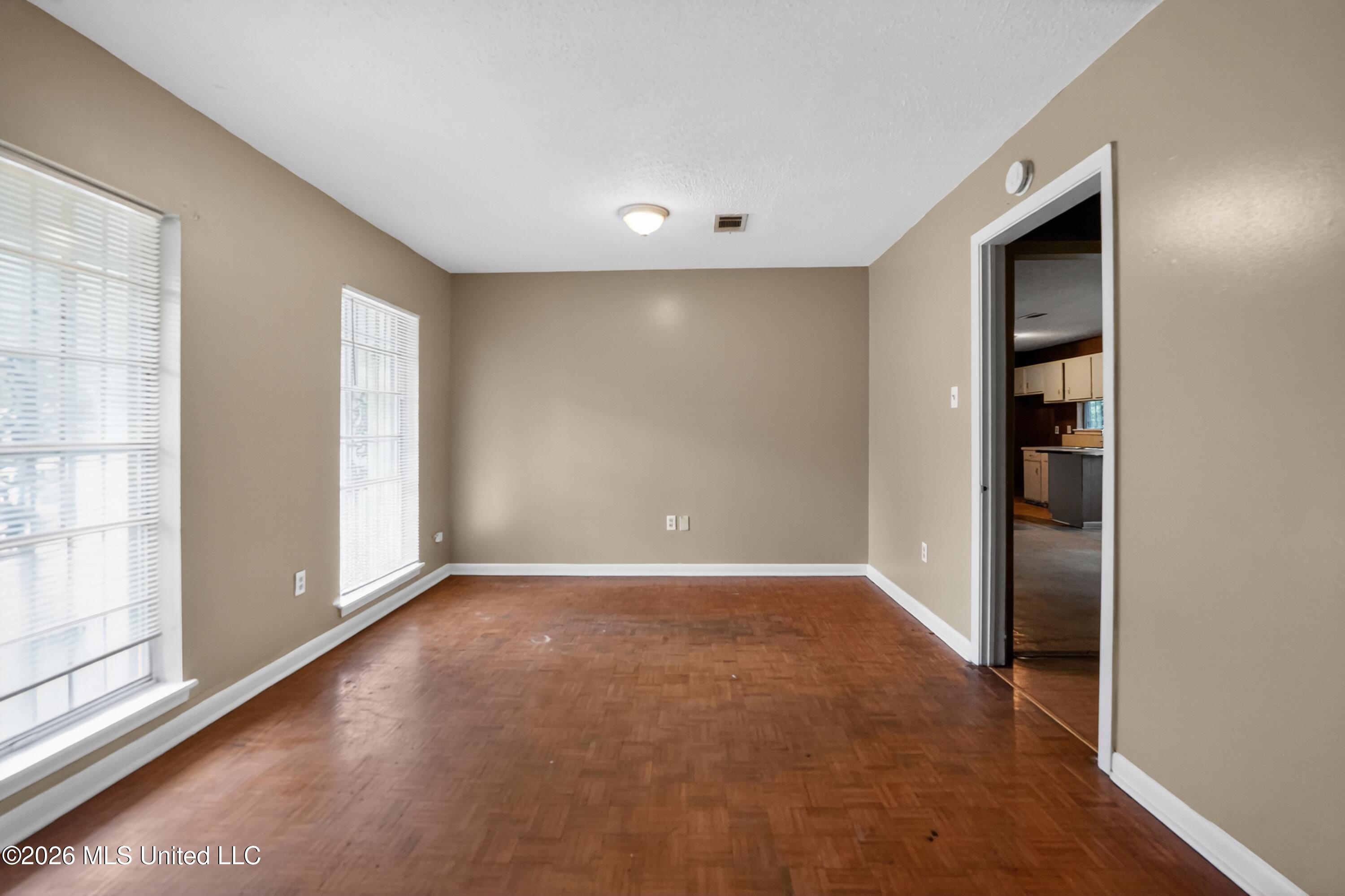 6615 Lyndon B Johnson Drive Property Photo 11