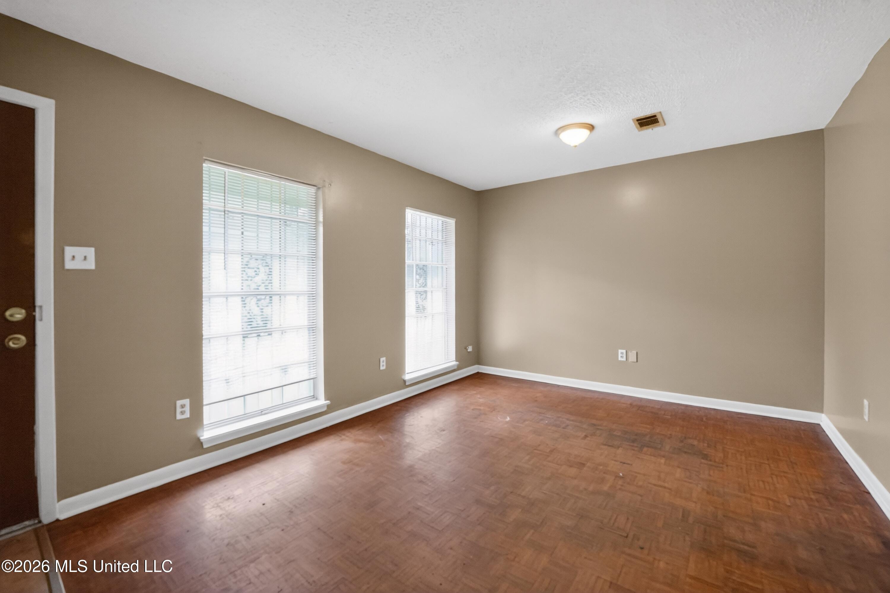 6615 Lyndon B Johnson Drive Property Photo 16