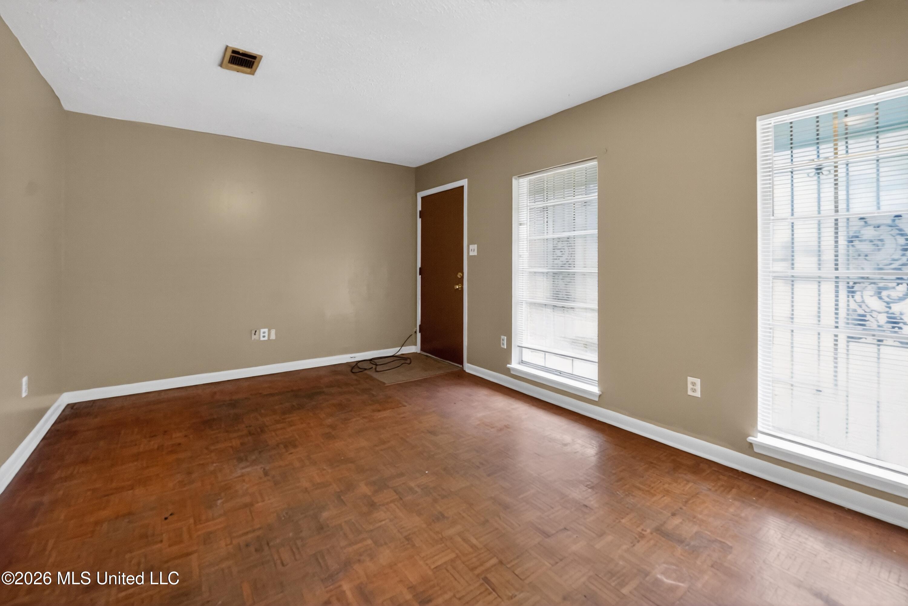 6615 Lyndon B Johnson Drive Property Photo 17