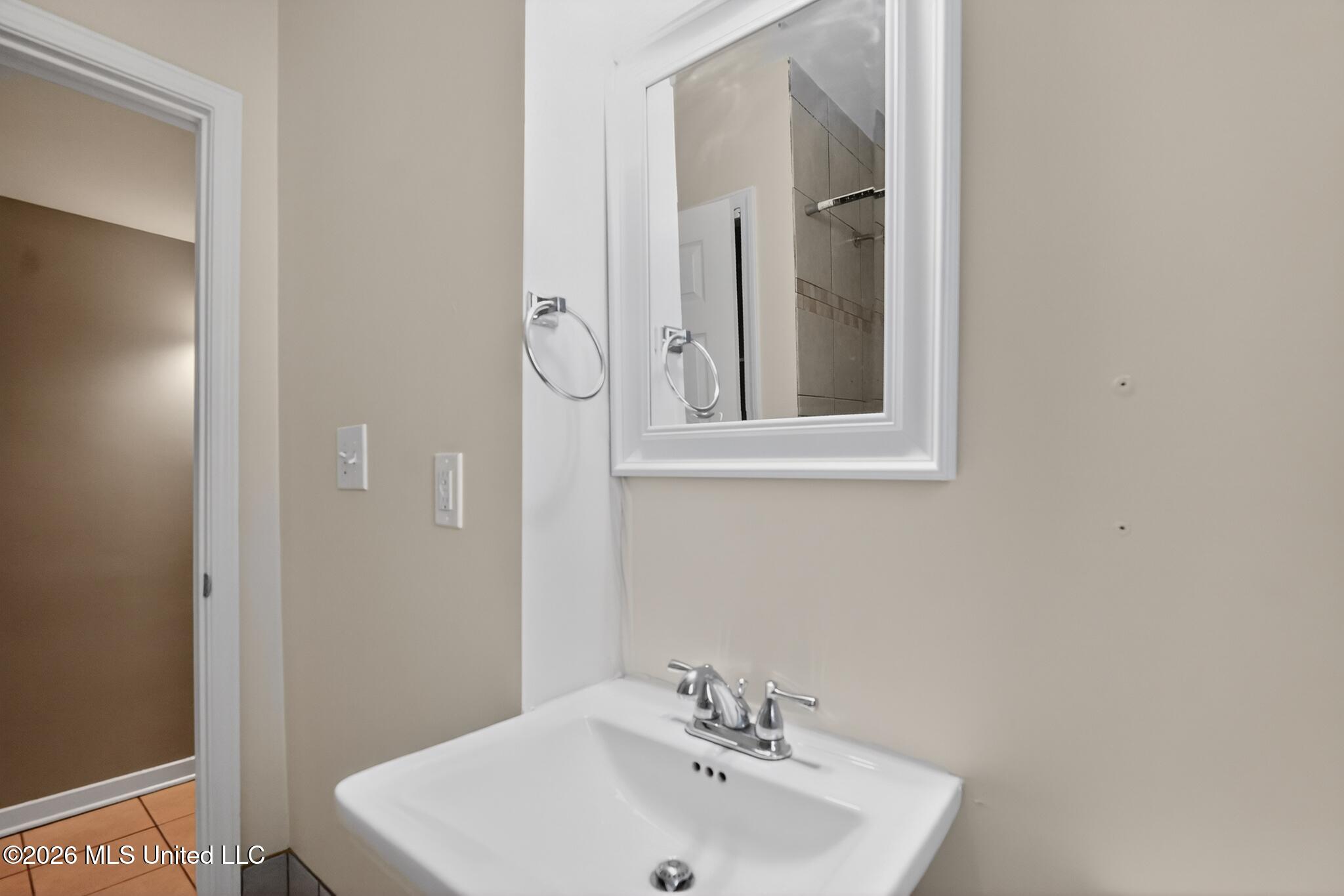 1523 Winchester Street Property Photo 33