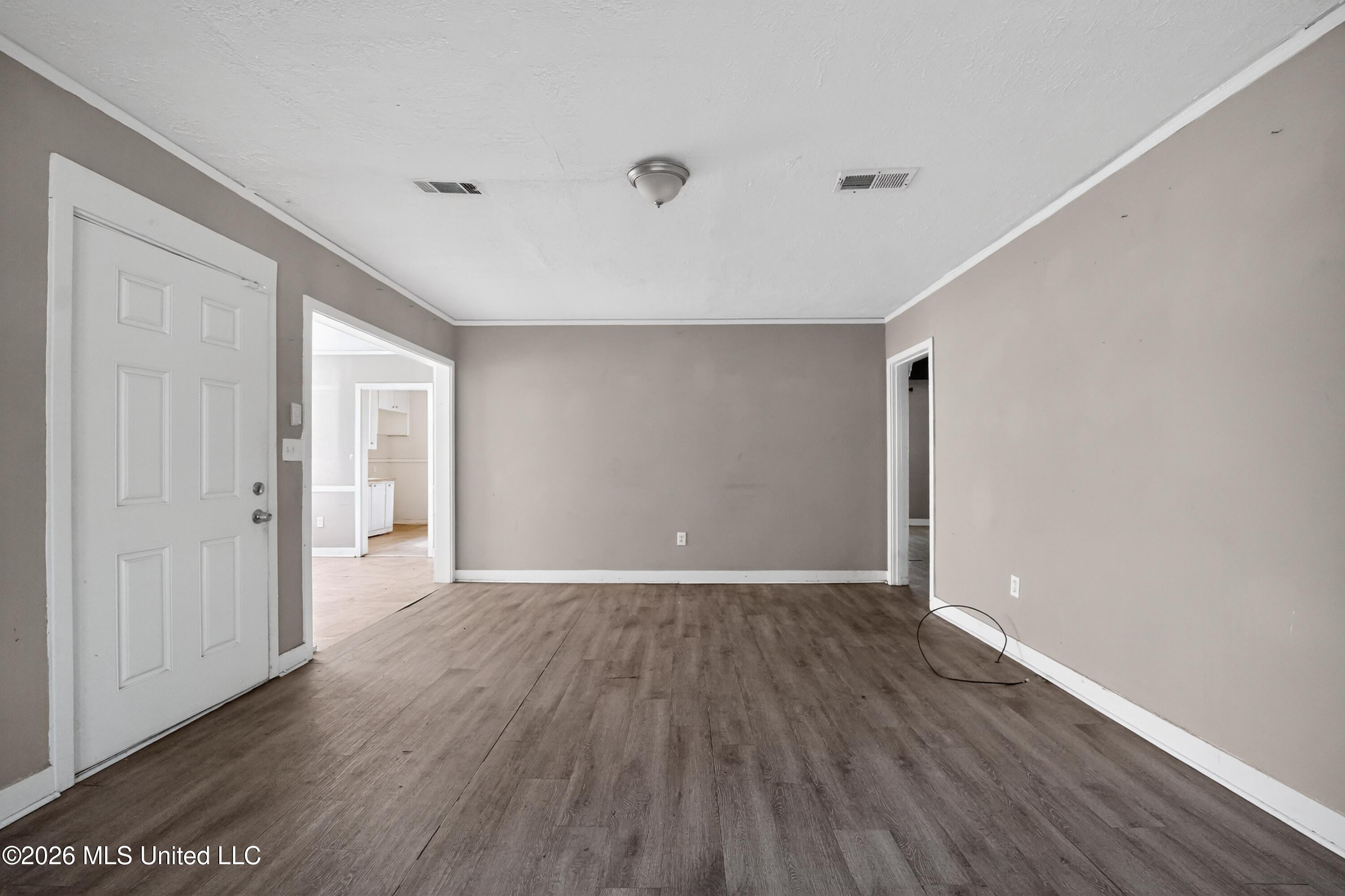 343 N Broadmoor Drive Property Photo 12