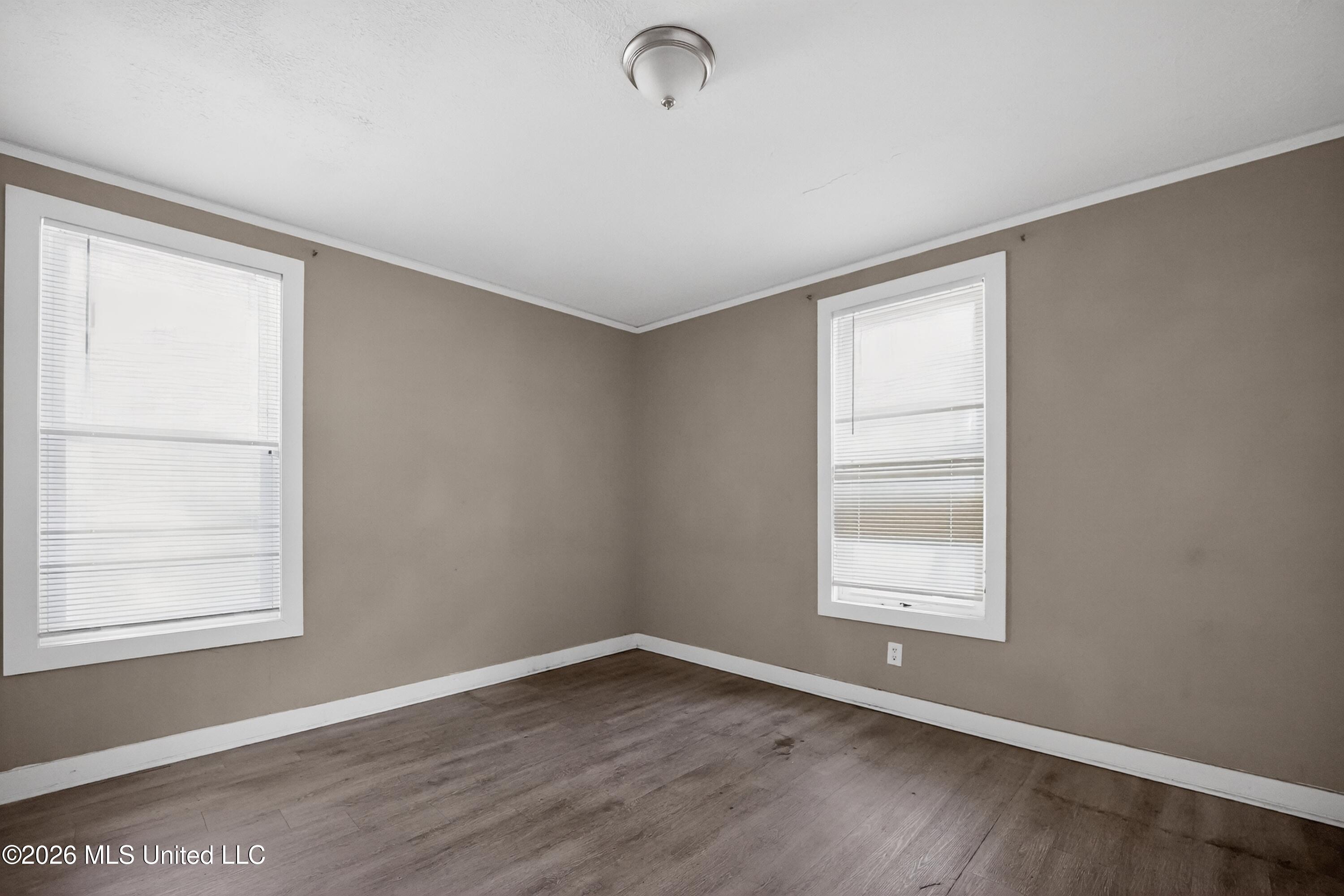 343 N Broadmoor Drive Property Photo 14