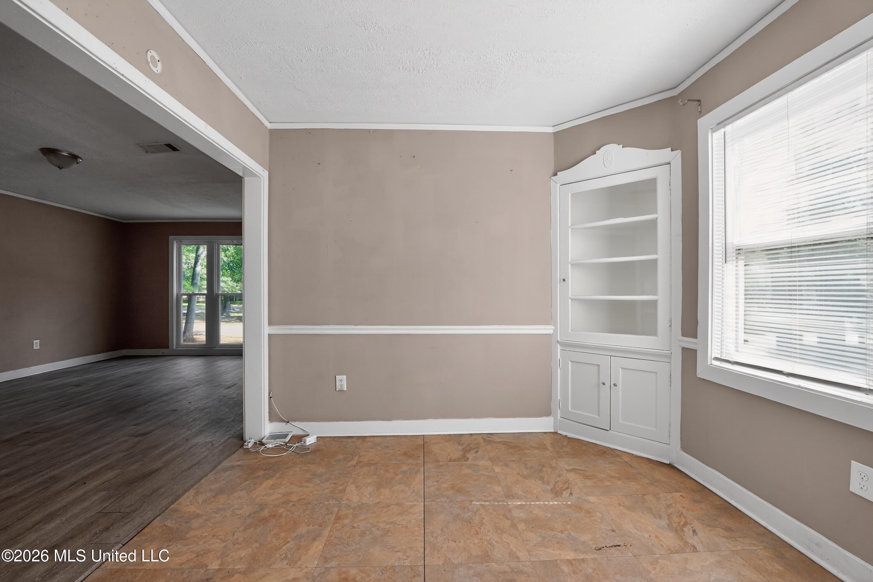 343 N Broadmoor Drive Property Photo 17