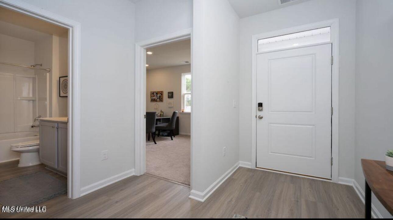 90 Pine Street Property Photo 3