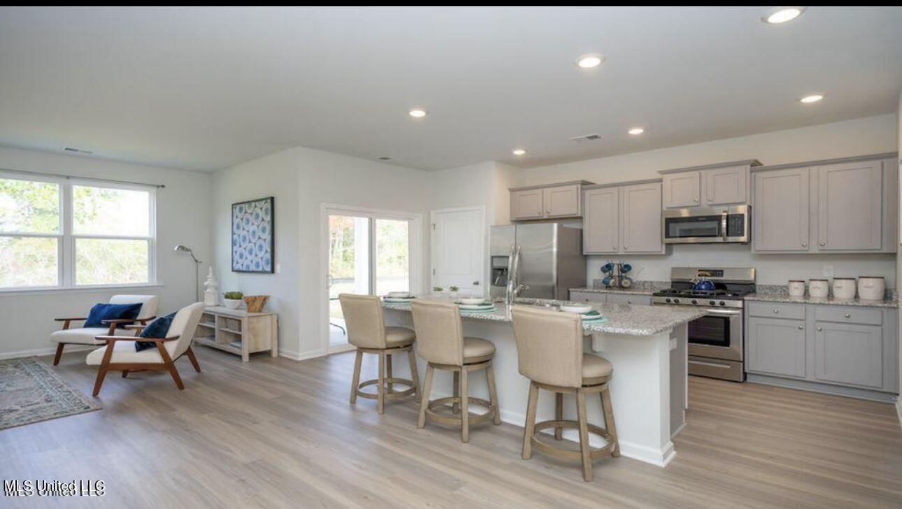 90 Pine Street Property Photo 5
