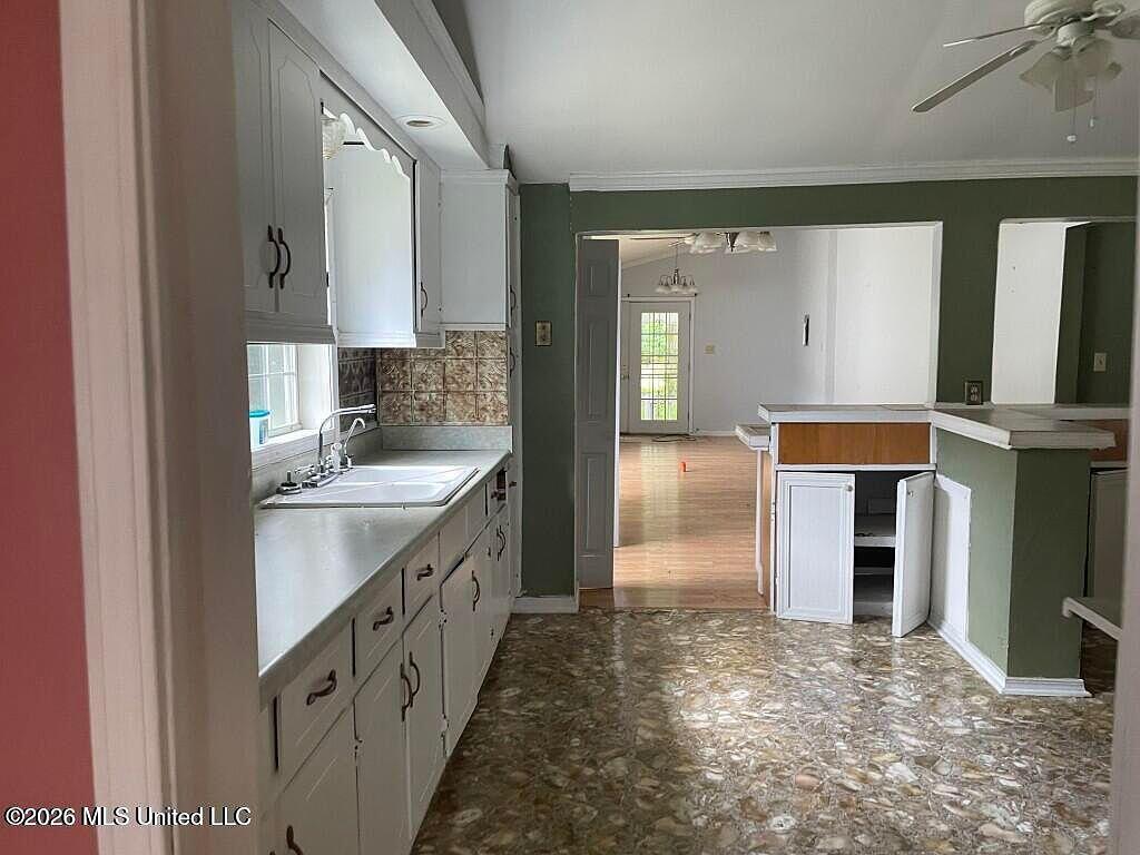 4036 W Pine Street Property Photo 5