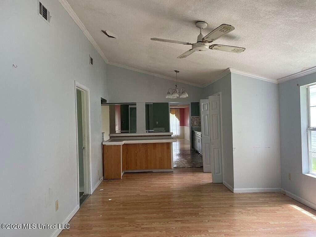 4036 W Pine Street Property Photo 7