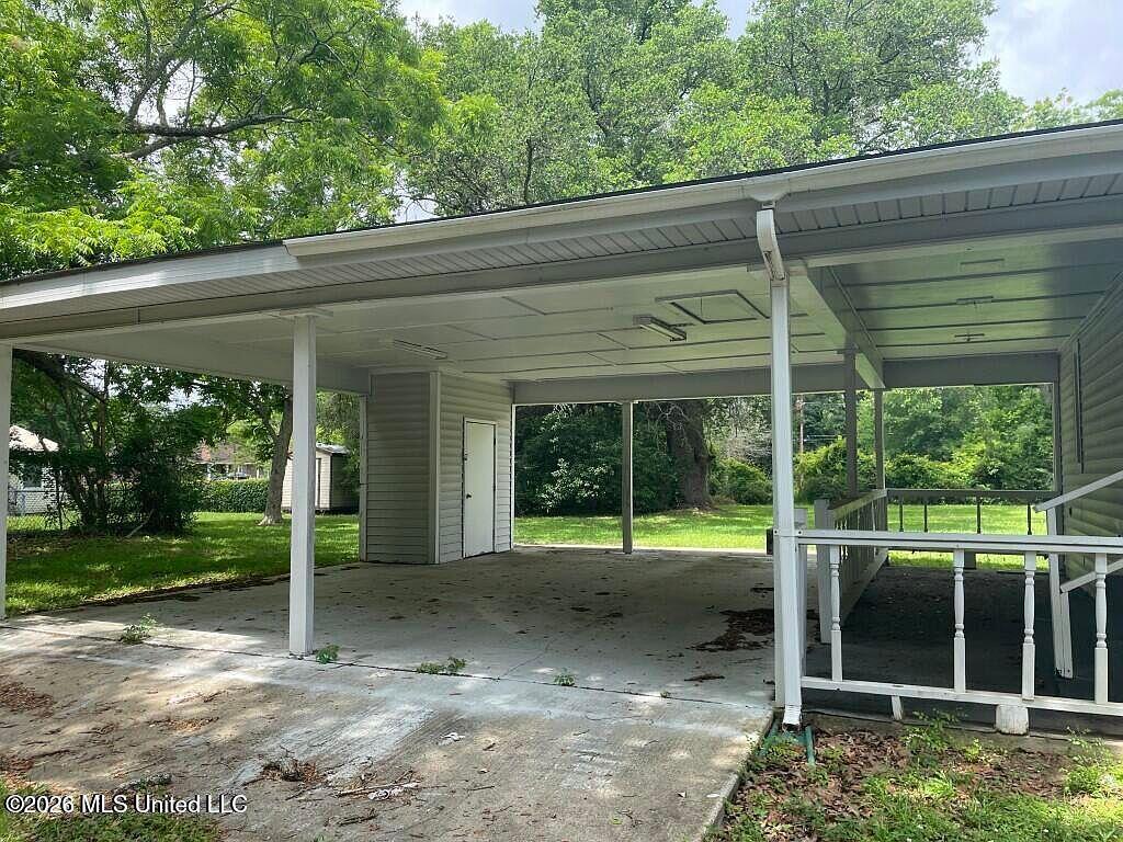 4036 W Pine Street Property Photo 13