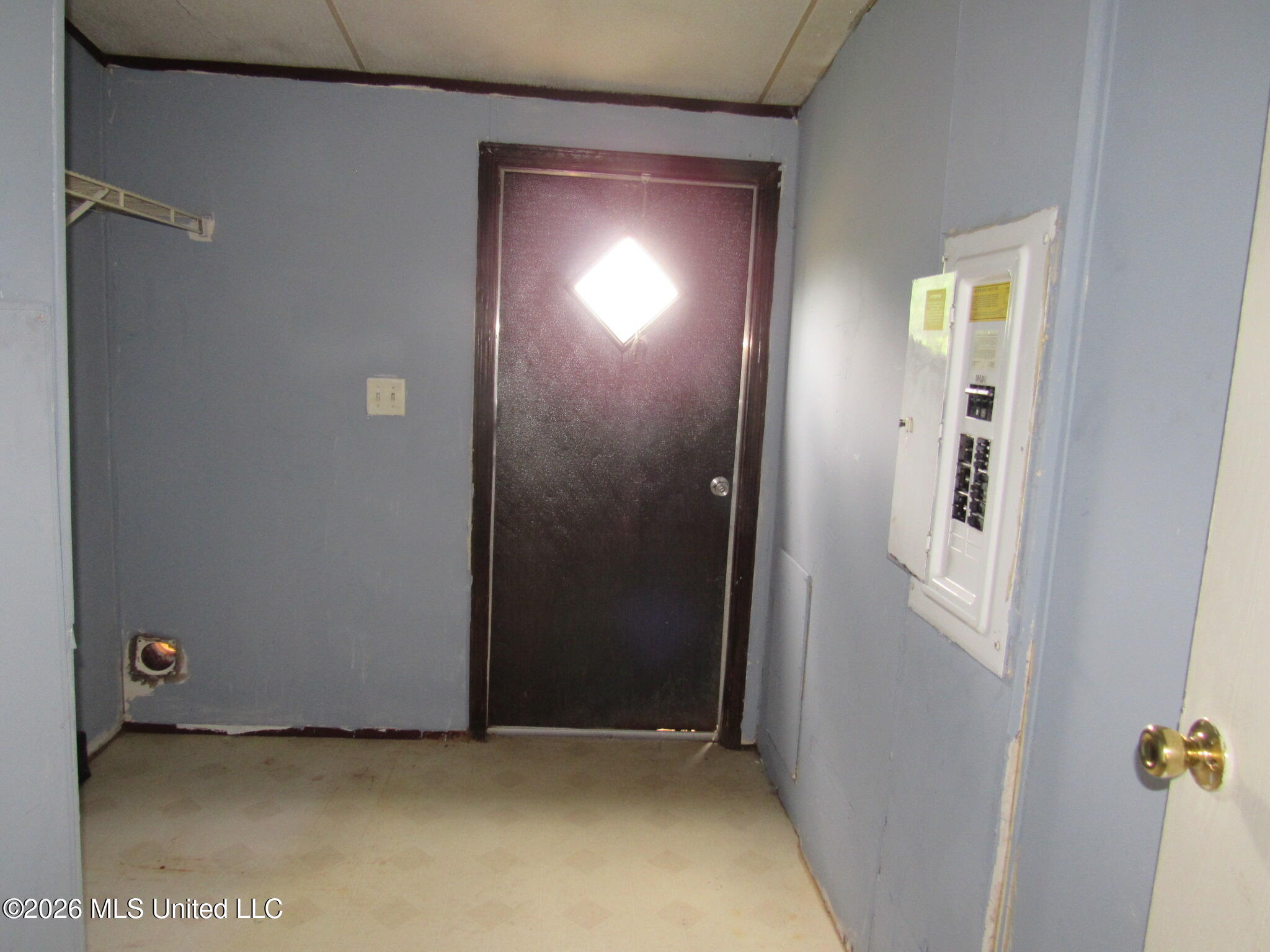 1628 400 Property Photo 12