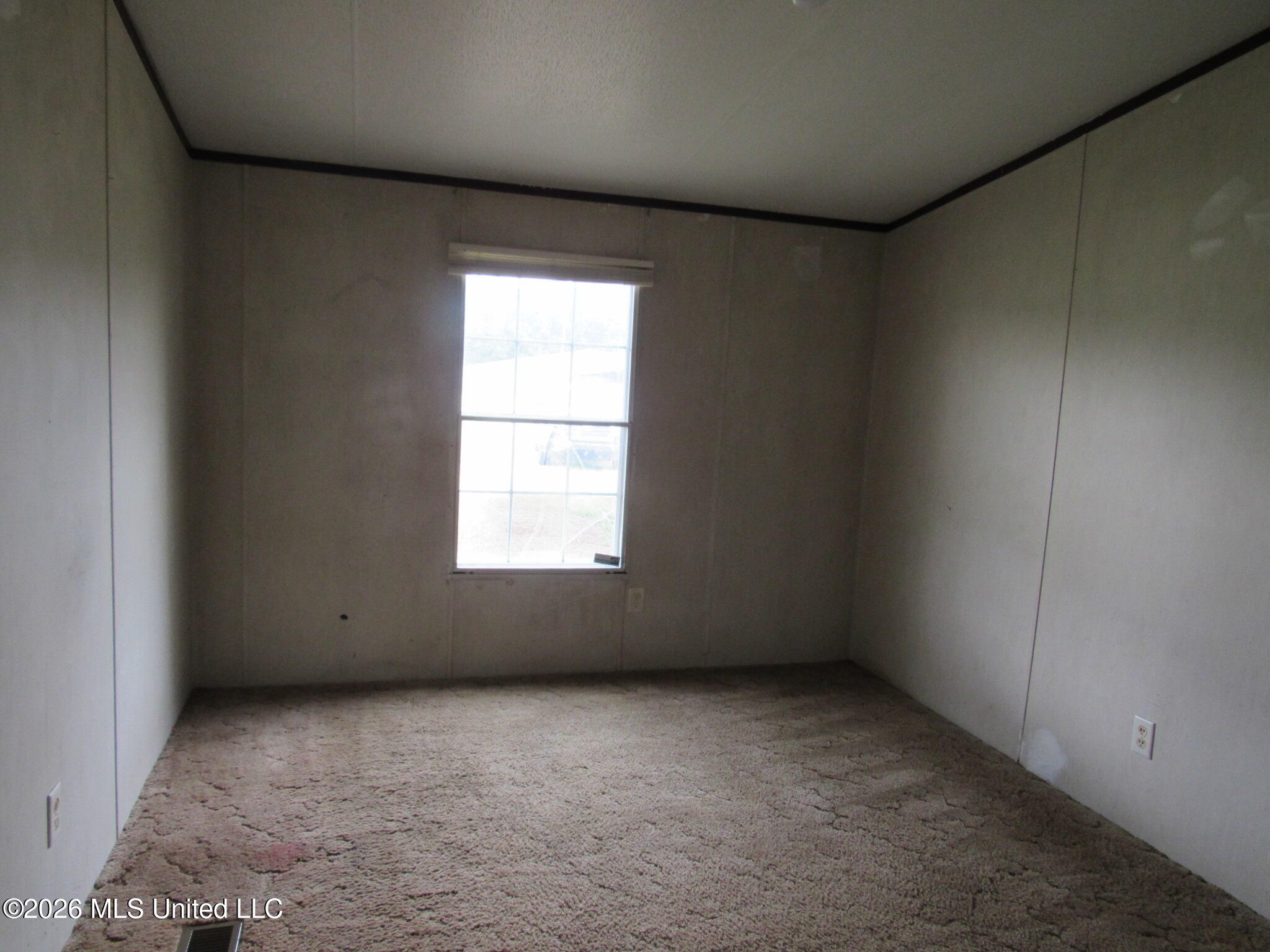 1628 400 Property Photo 13