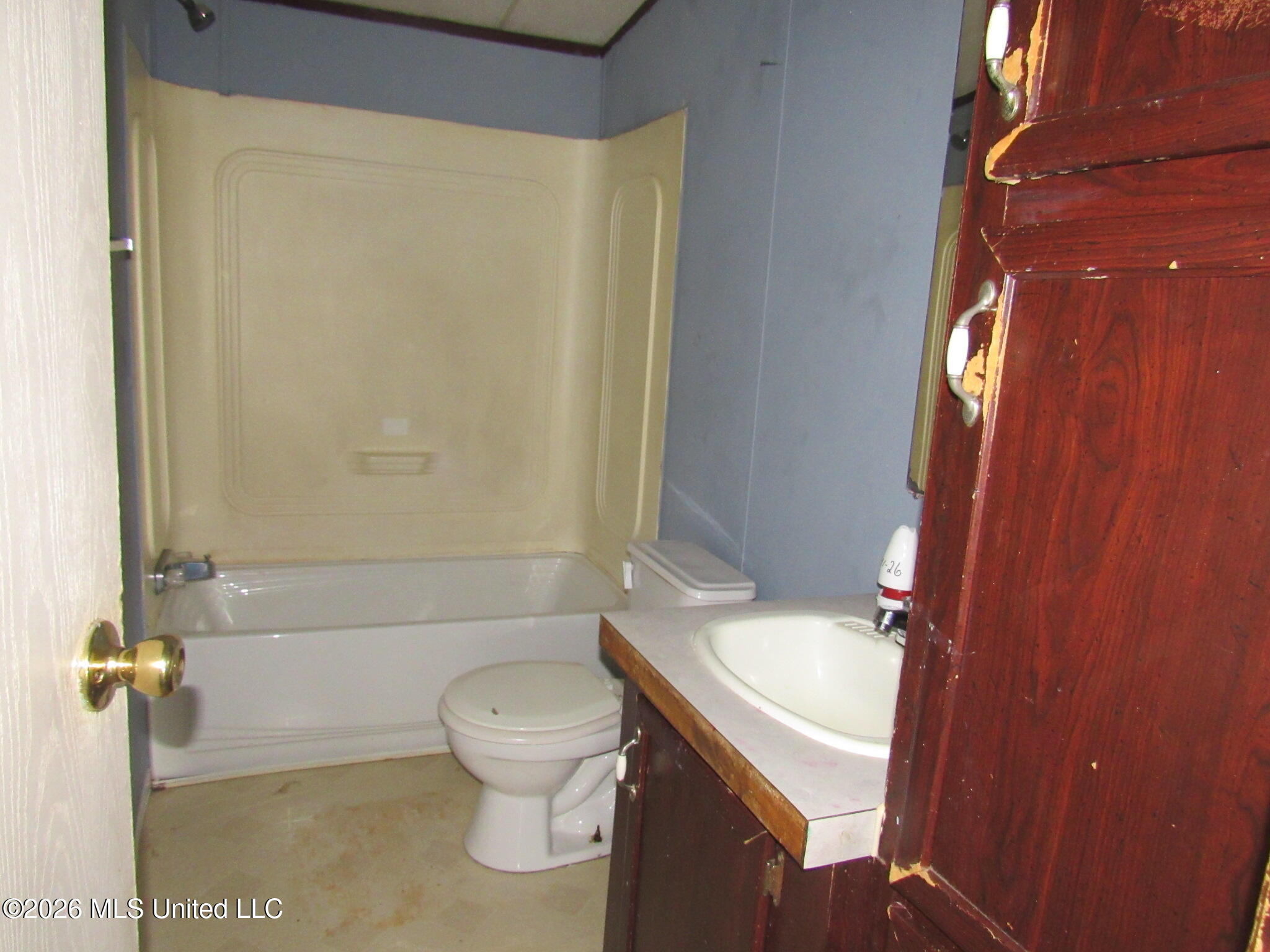 1628 400 Property Photo 14