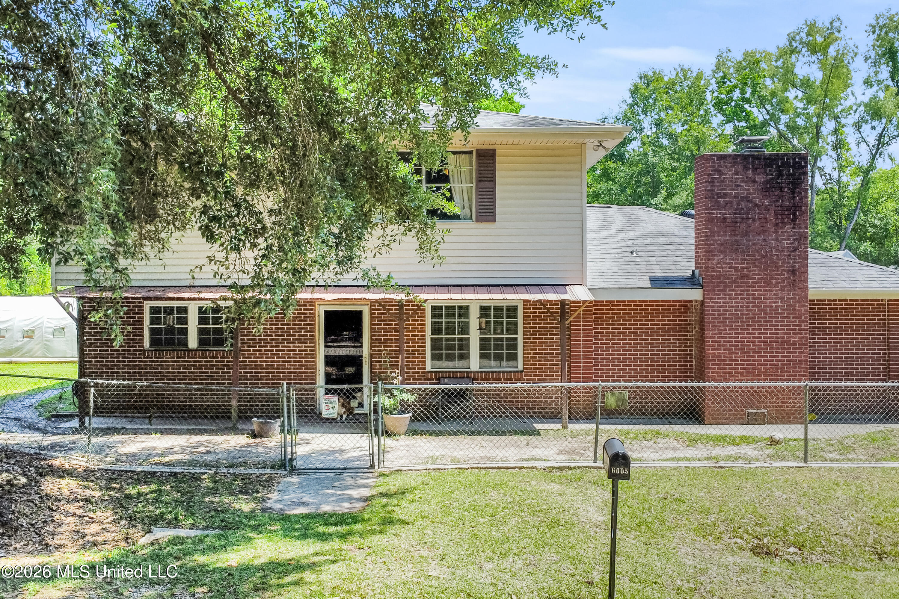 6005 Cypress Drive Property Photo 1