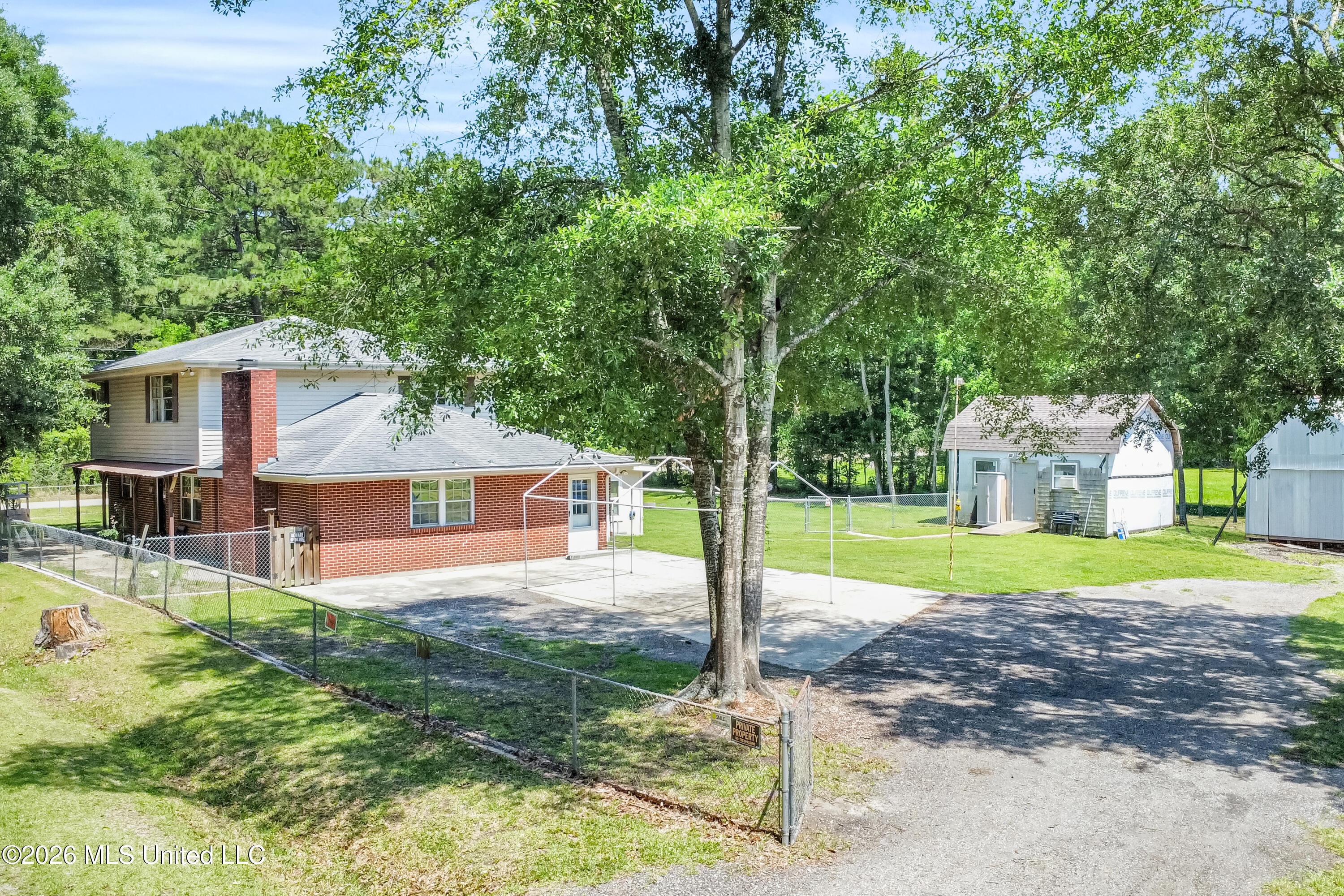6005 Cypress Drive Property Photo 2