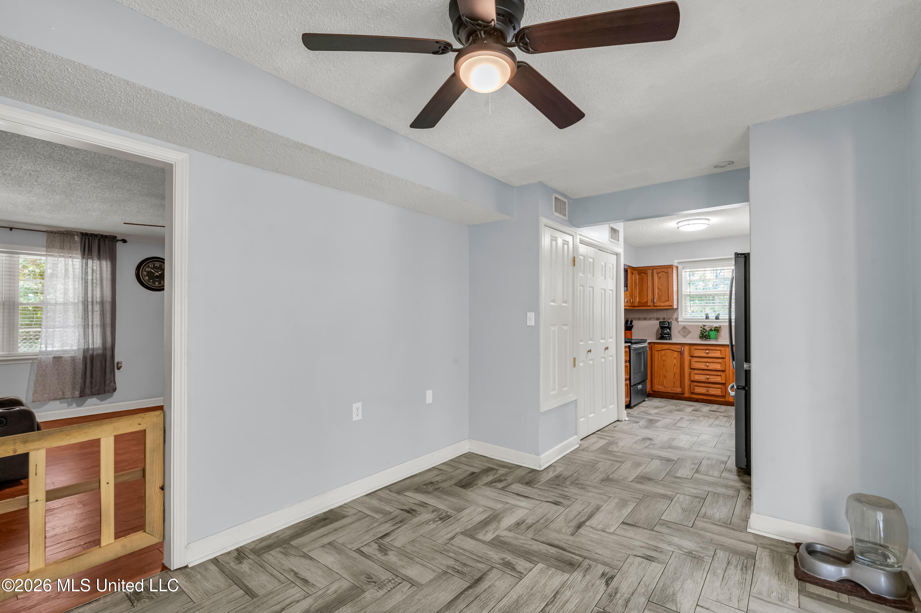 6005 Cypress Drive Property Photo 8