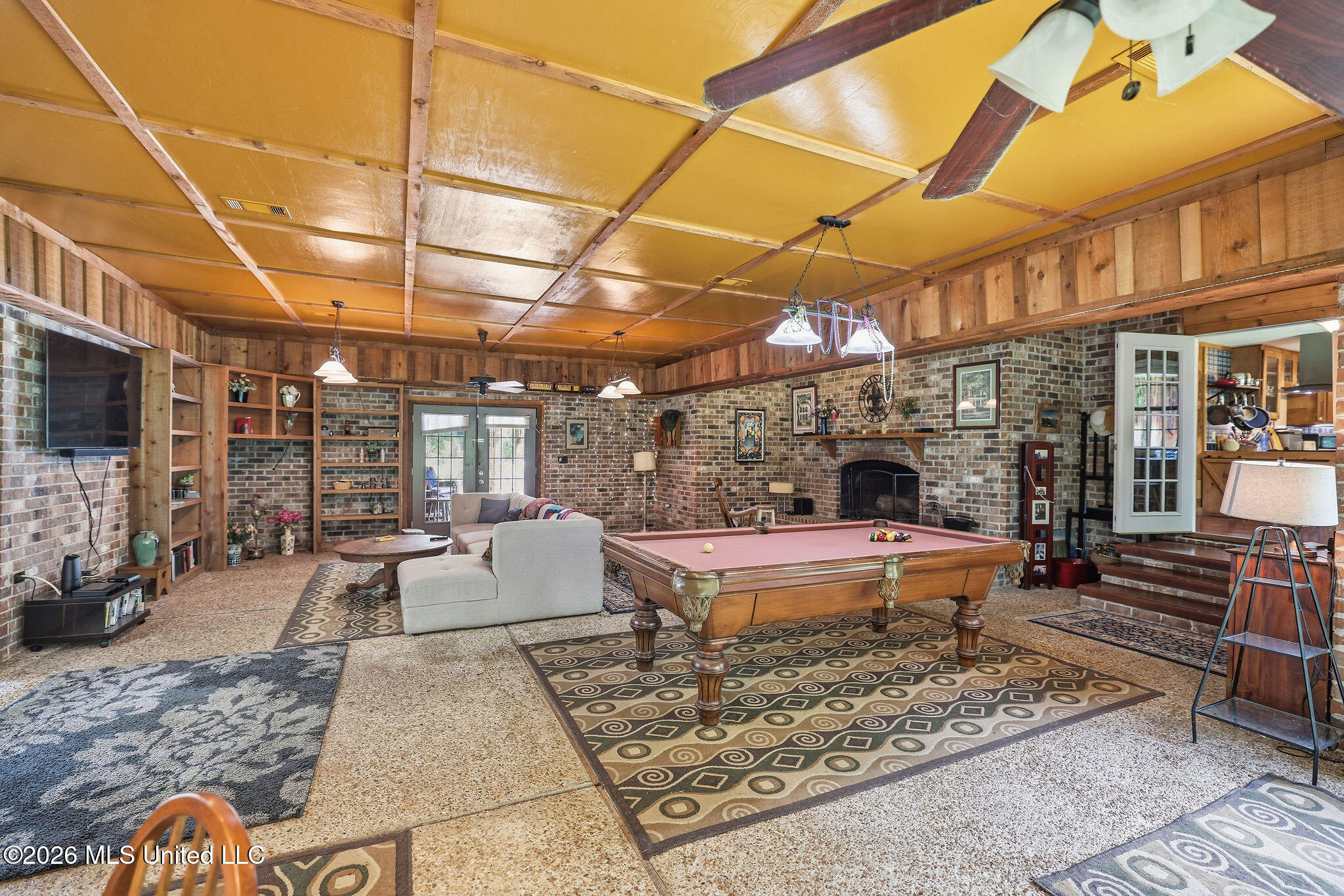 77211 N River Road Property Photo 4