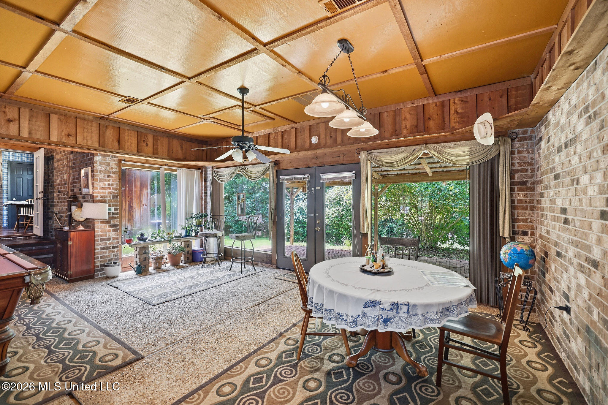 77211 N River Road Property Photo 5