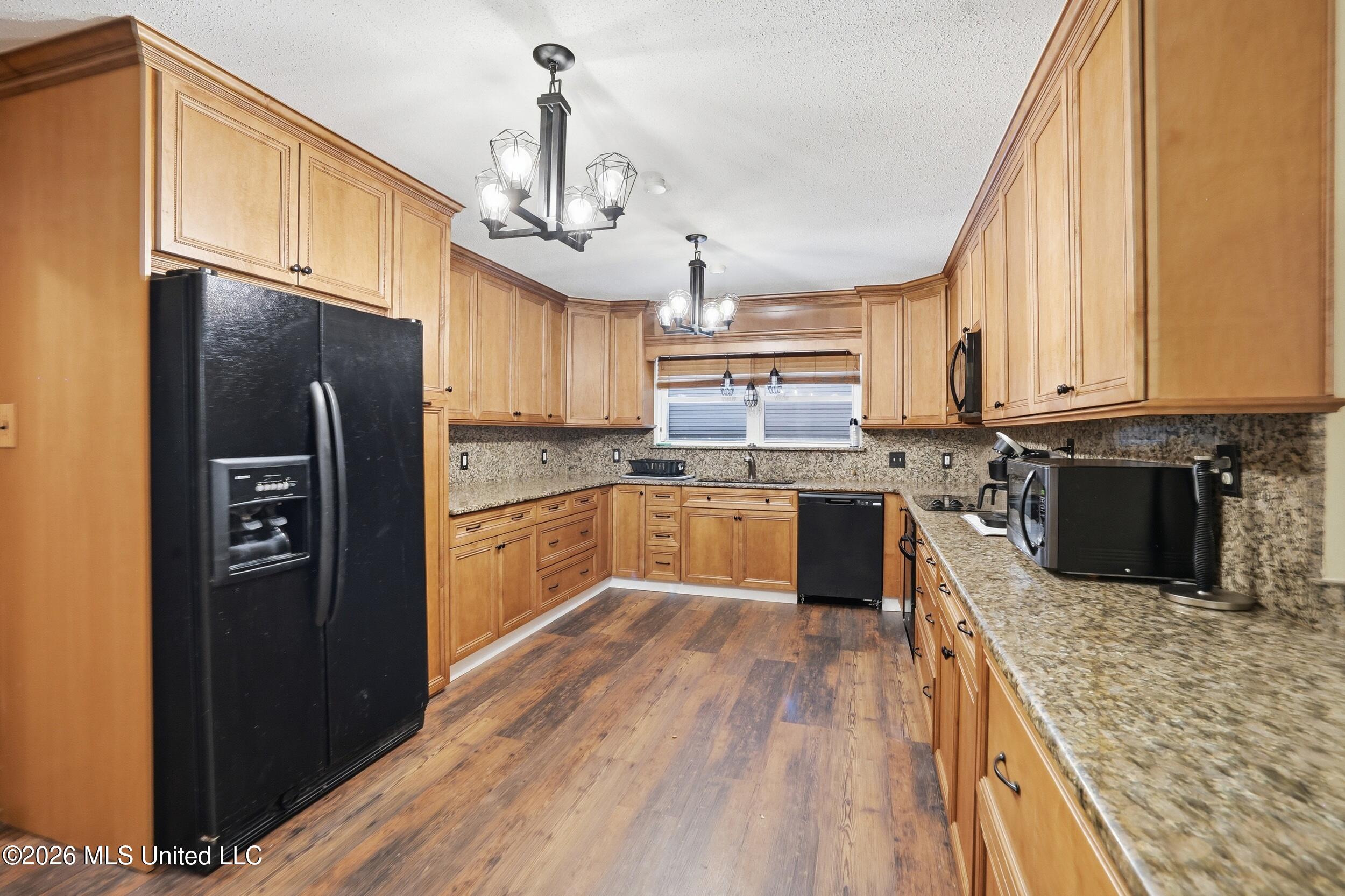 142 Kenmore Avenue Property Photo 5