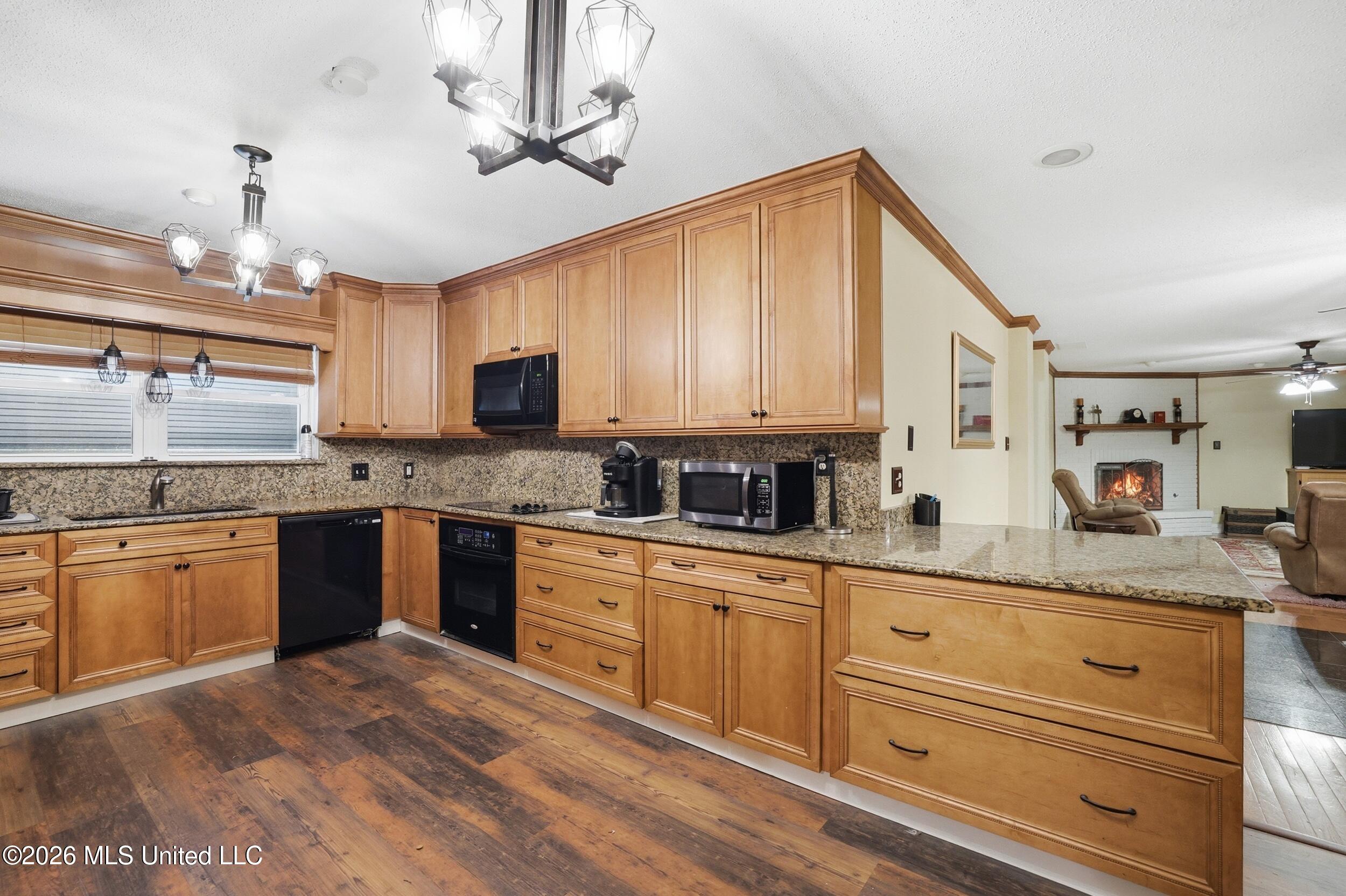 142 Kenmore Avenue Property Photo 6