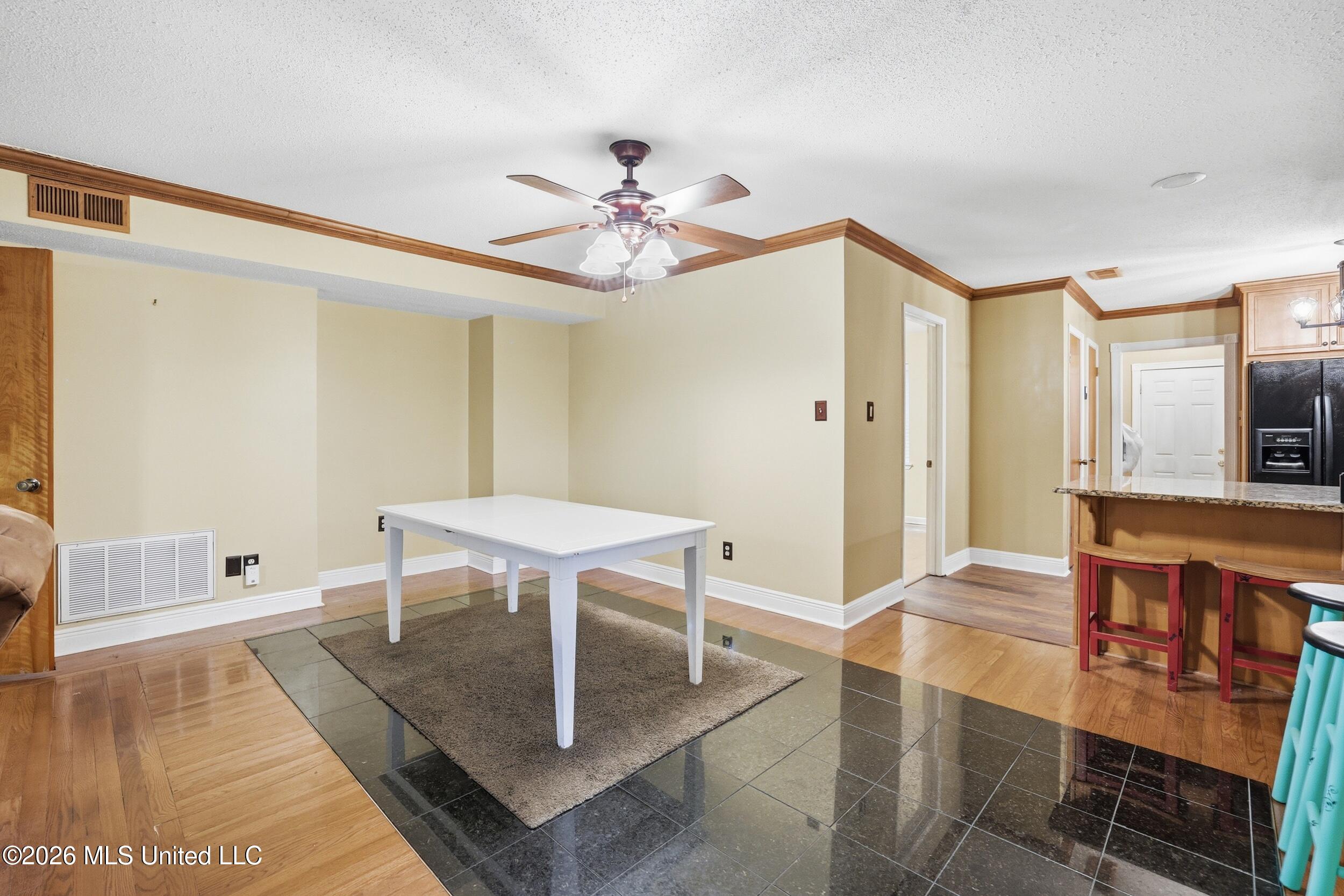 142 Kenmore Avenue Property Photo 12