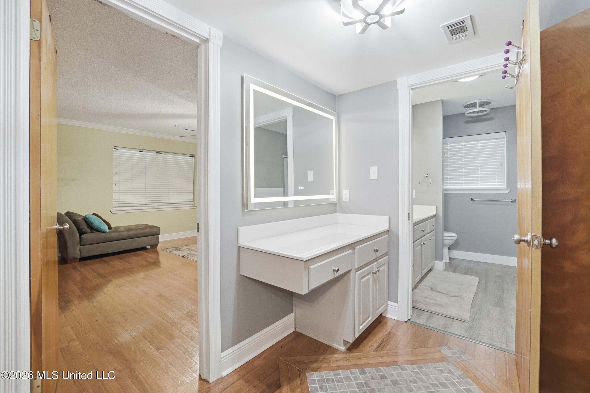 142 Kenmore Avenue Property Photo 16