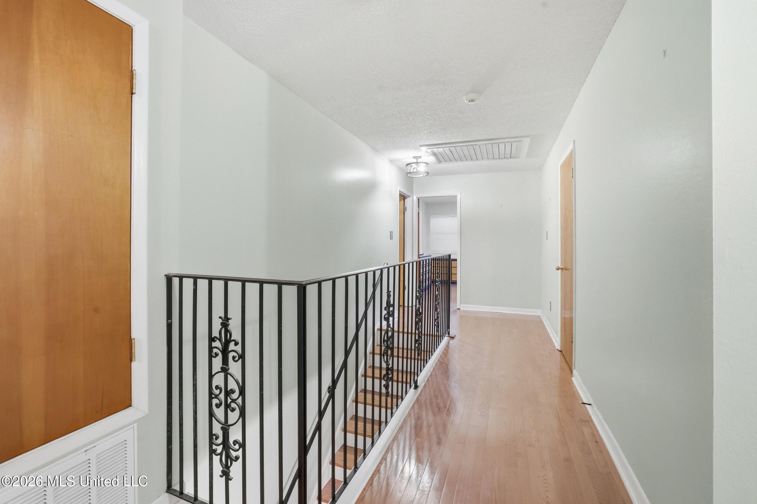 142 Kenmore Avenue Property Photo 20