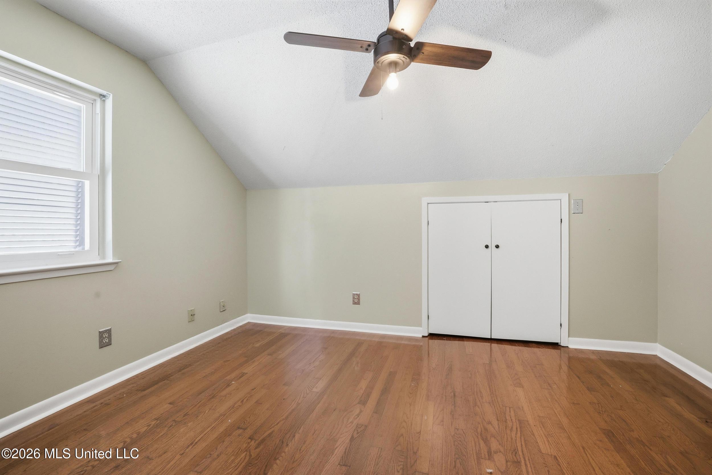 142 Kenmore Avenue Property Photo 29