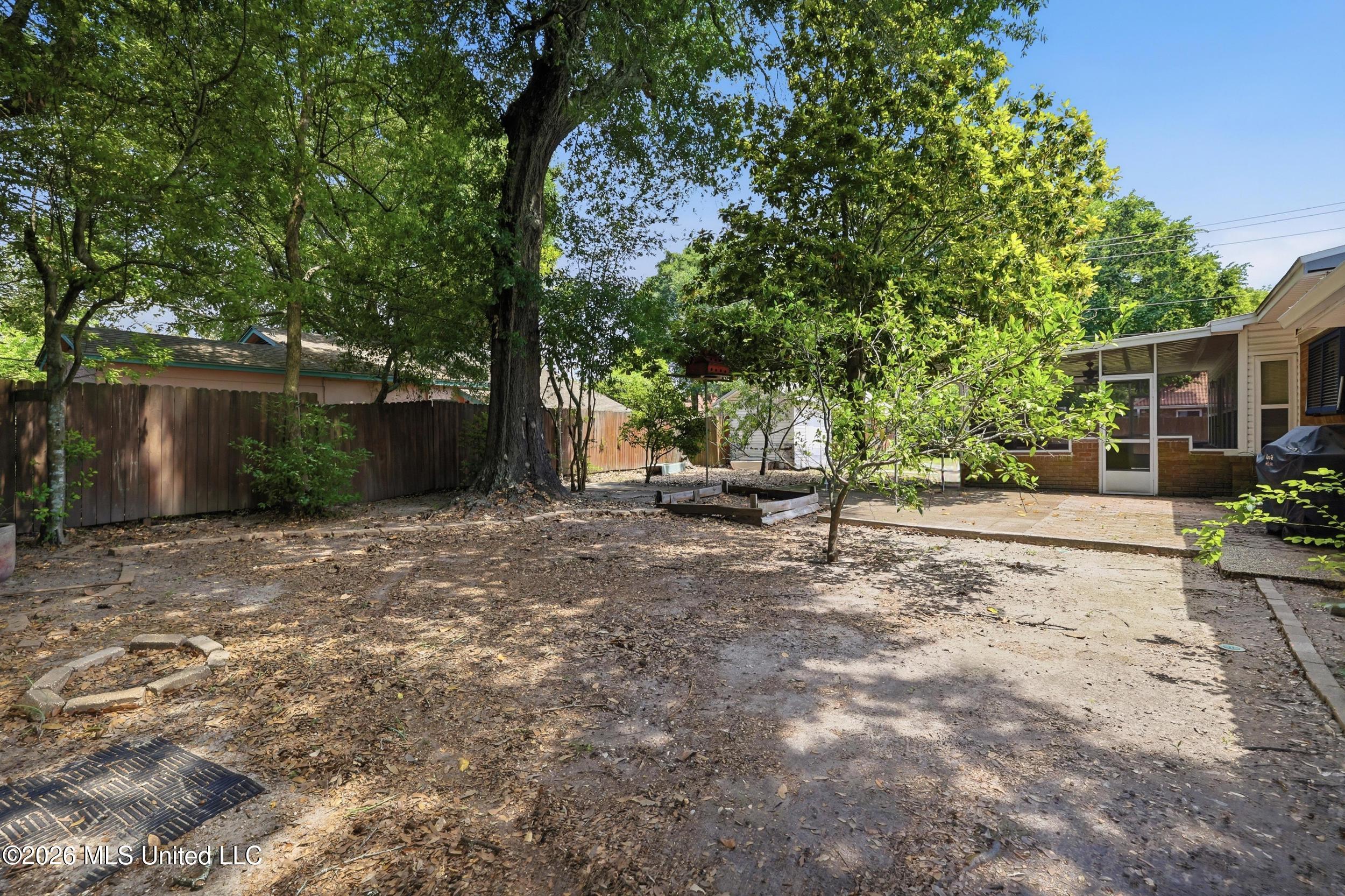 142 Kenmore Avenue Property Photo 36
