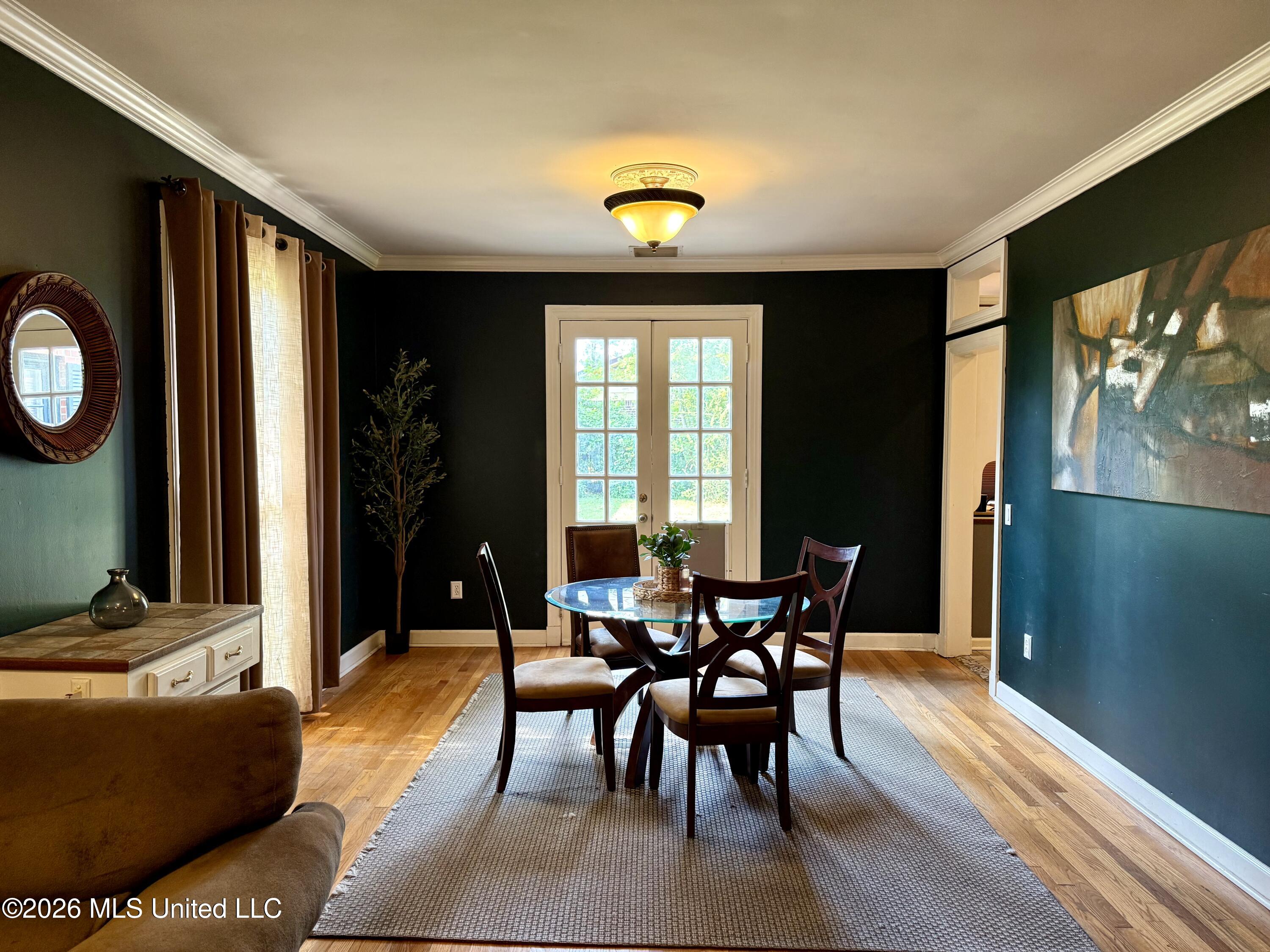 272 N Davis Street Property Photo 6