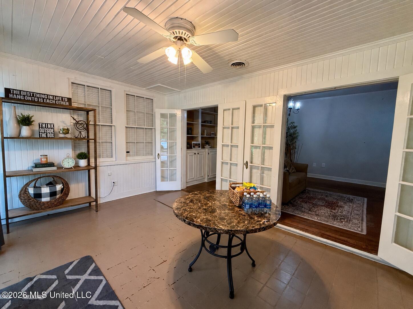 272 N Davis Street Property Photo 23