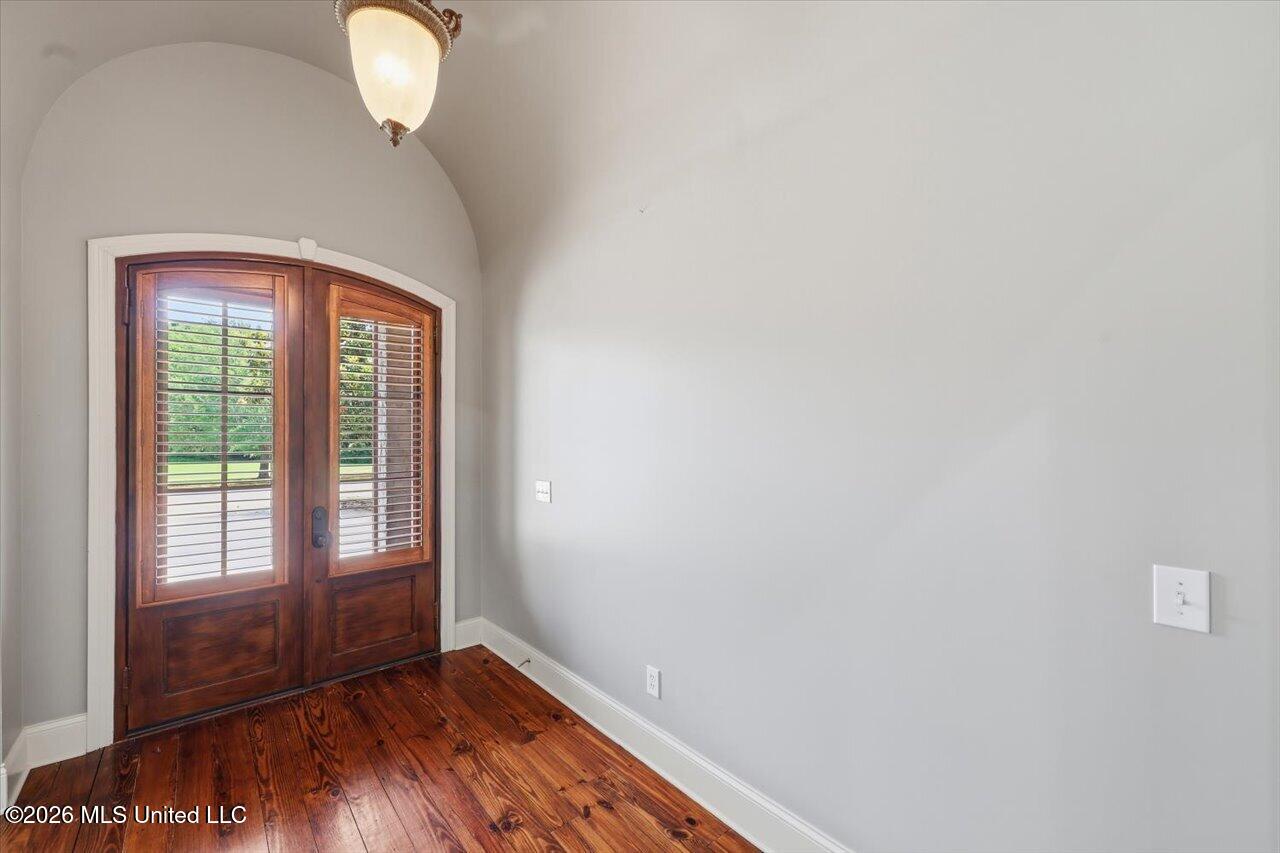 109 Victoria Place Property Photo 5