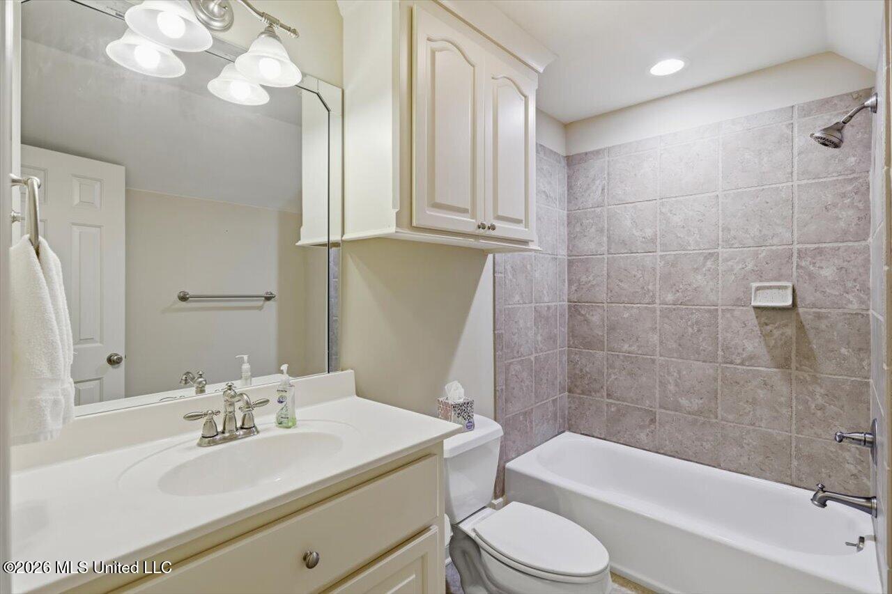 109 Victoria Place Property Photo 40