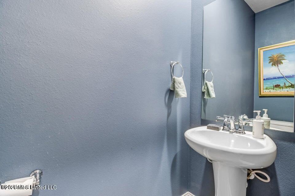 5126 Fairbury Way Property Photo 16