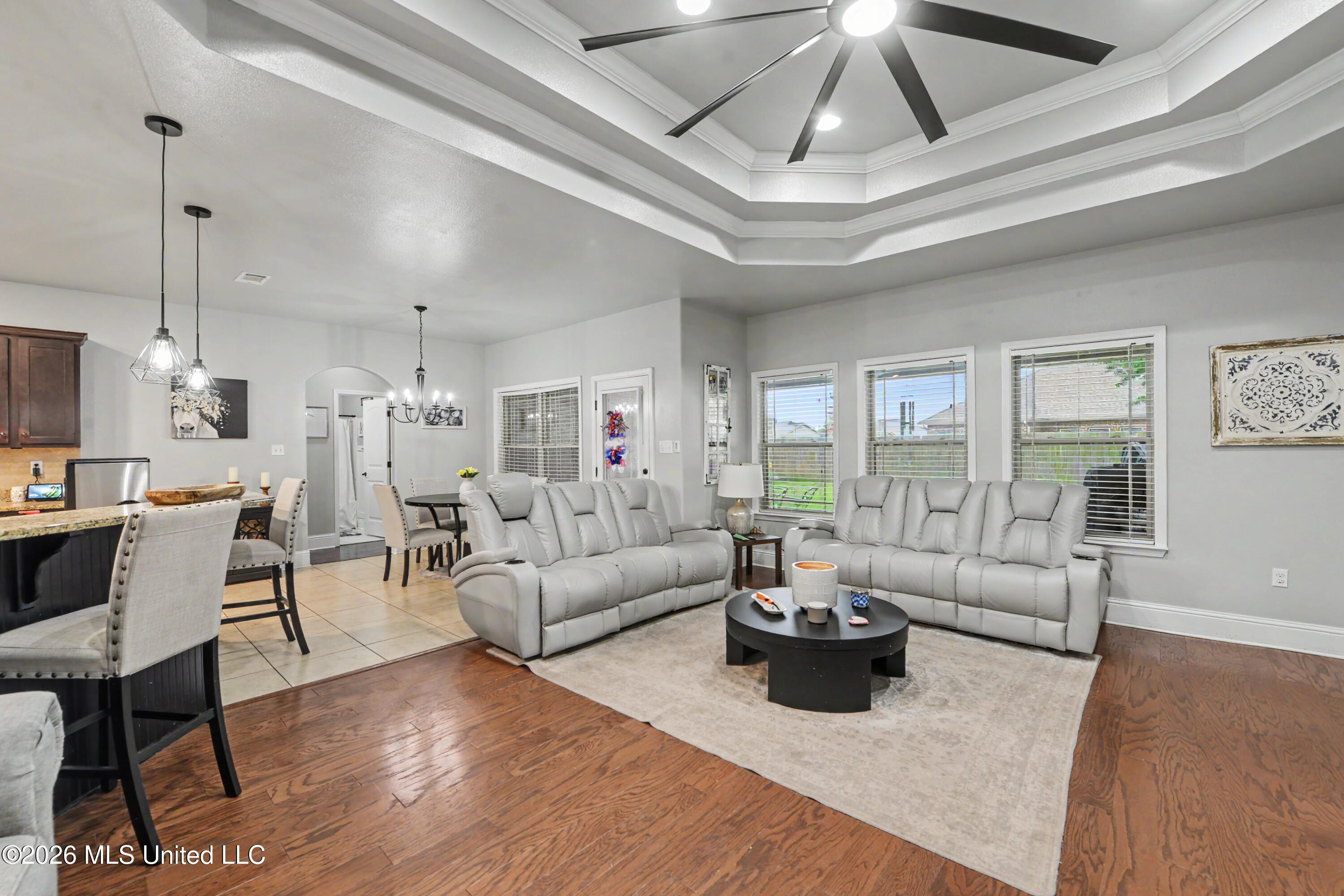 13103 Hawthorn Drive Property Photo 6