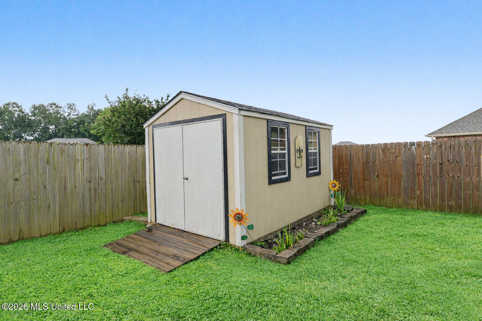 13103 Hawthorn Drive Property Photo 33