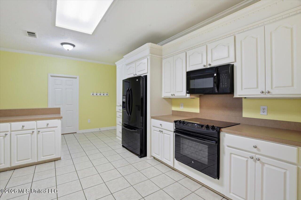 215 Old Town Lane Property Photo 13