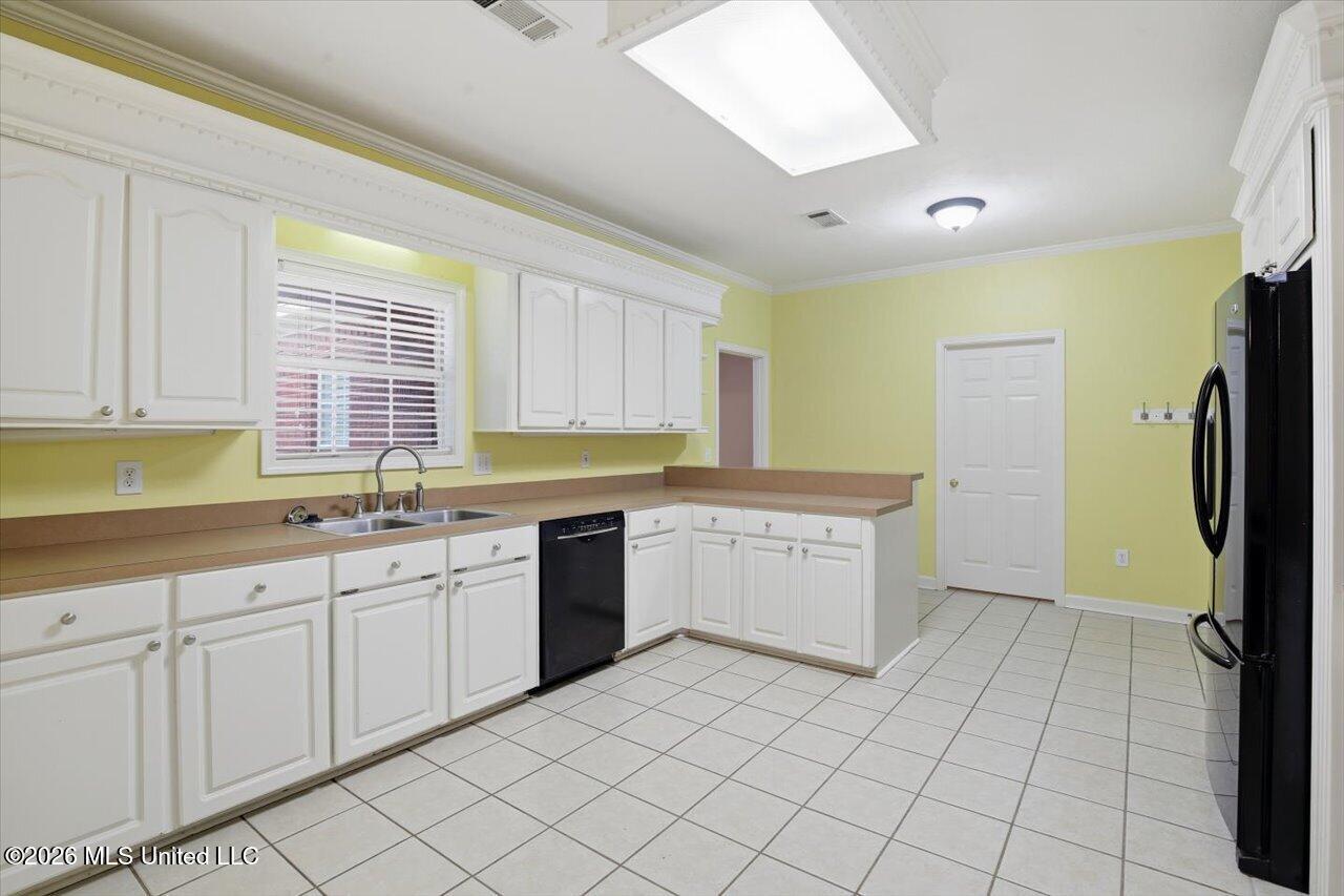 215 Old Town Lane Property Photo 14