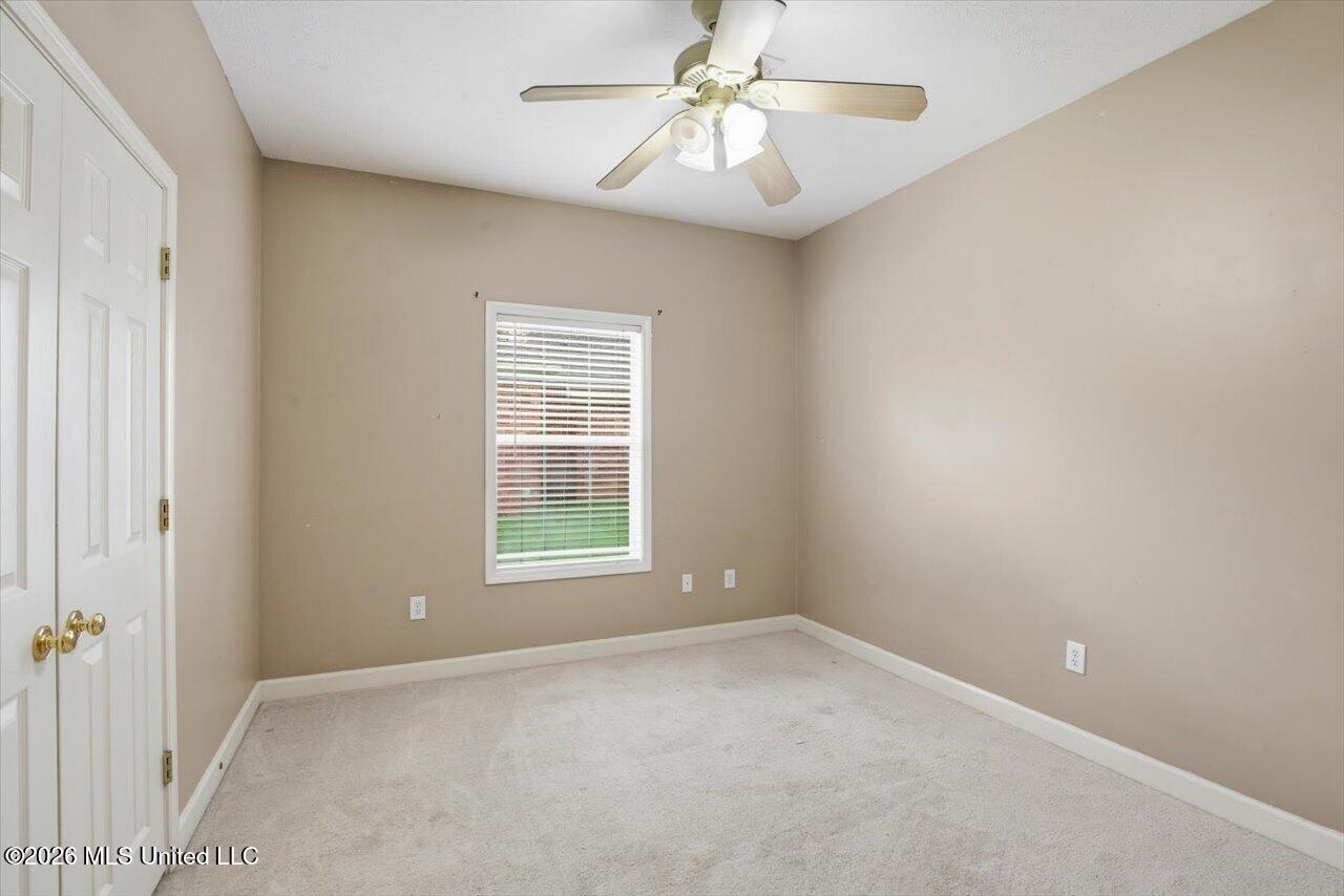 215 Old Town Lane Property Photo 28