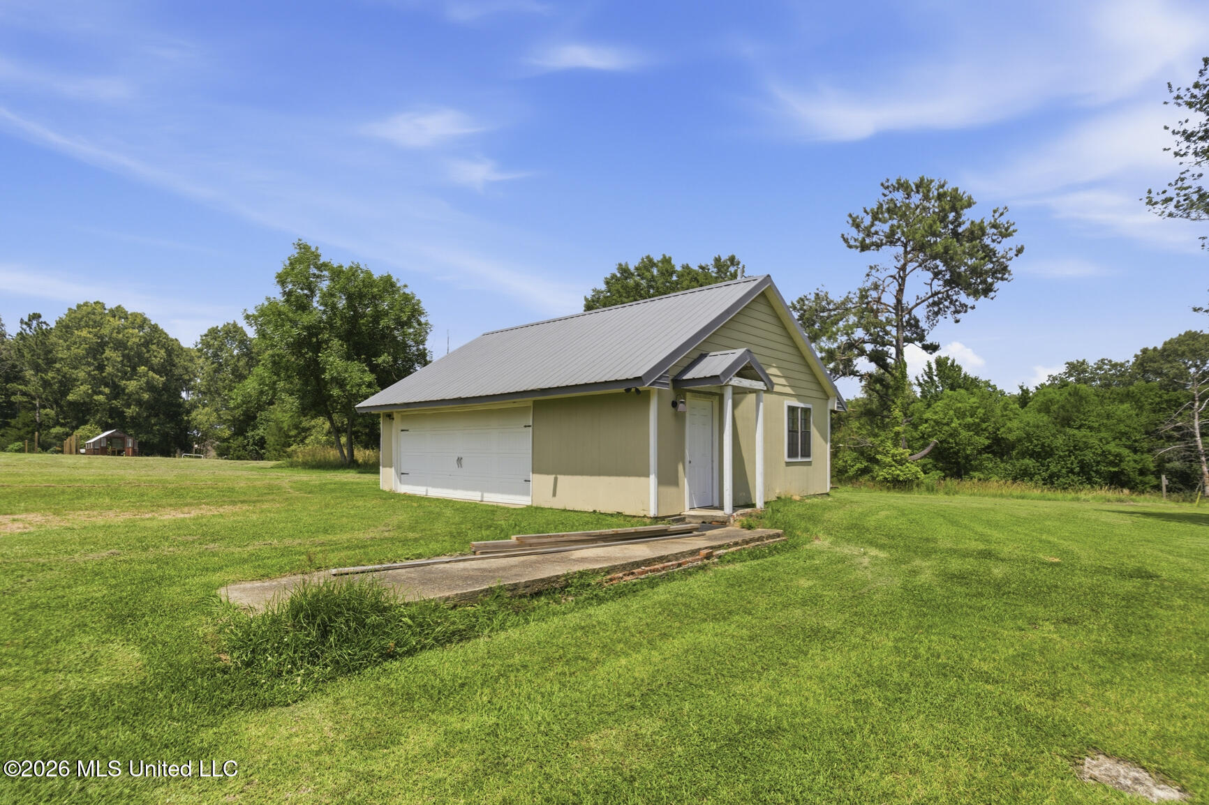 301 Oakdale Road Property Photo 5